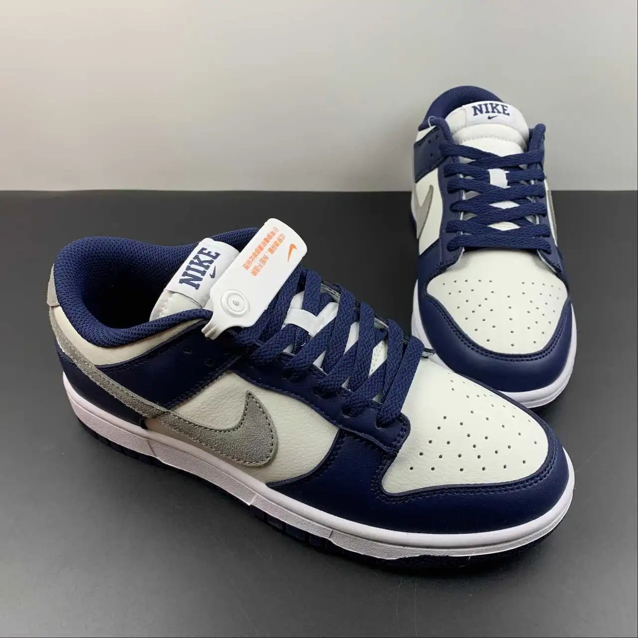 Nike Dunk Low FD9746-400 thumbnail 2