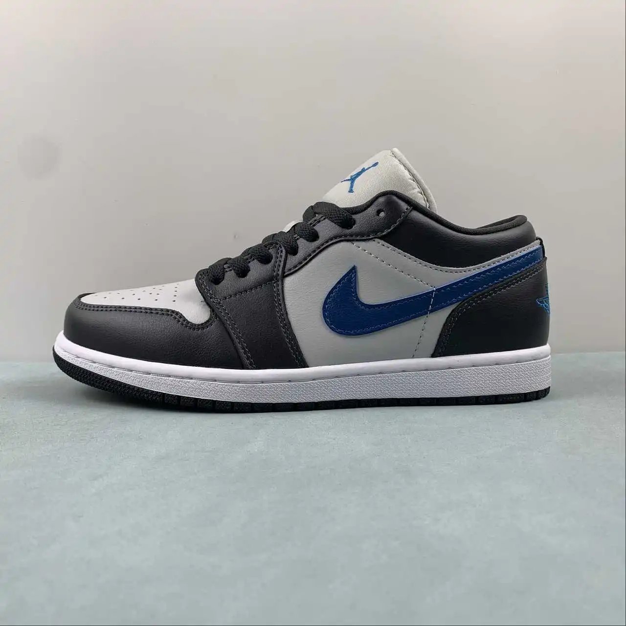 Air Jordan 1 Low DC0774-040 5