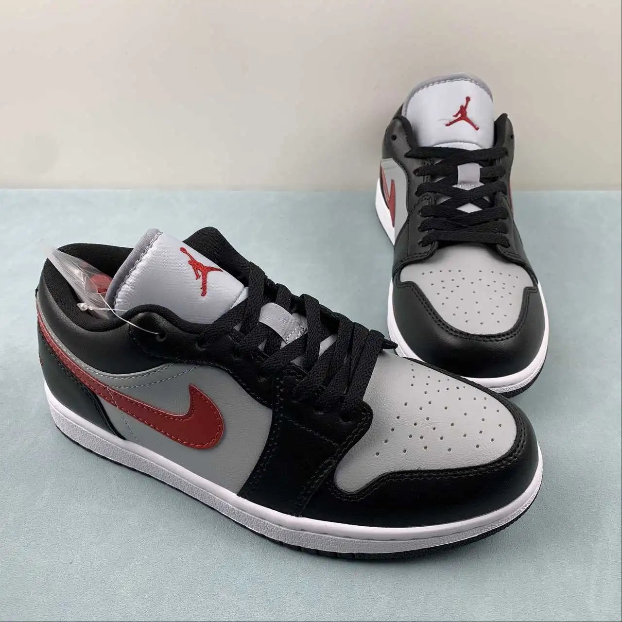 Air Jordan 1 Low DC0774-062 thumbnail 2