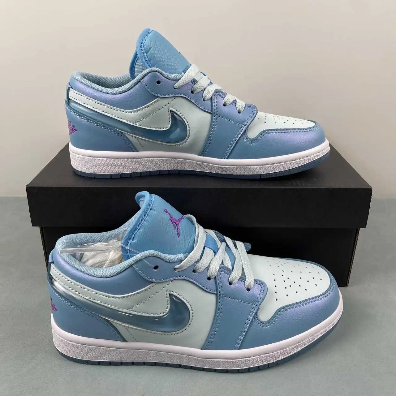 Air Jordan 1 Low FN7366-400