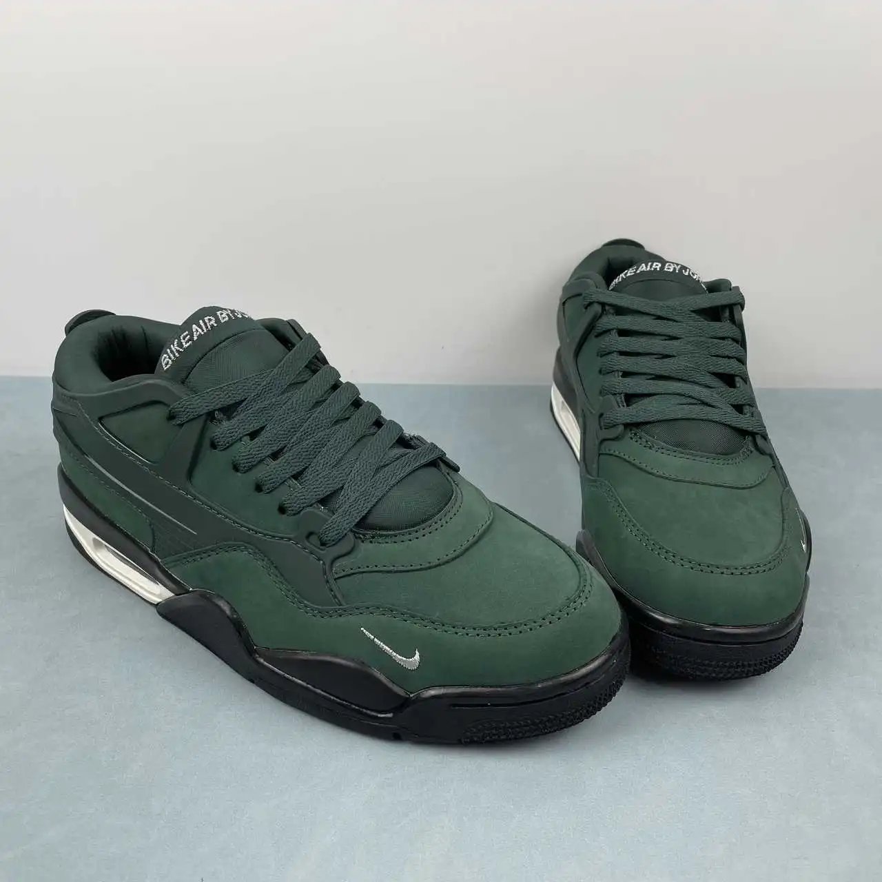 Air Jordan 4 HF4334-300 thumbnail 2