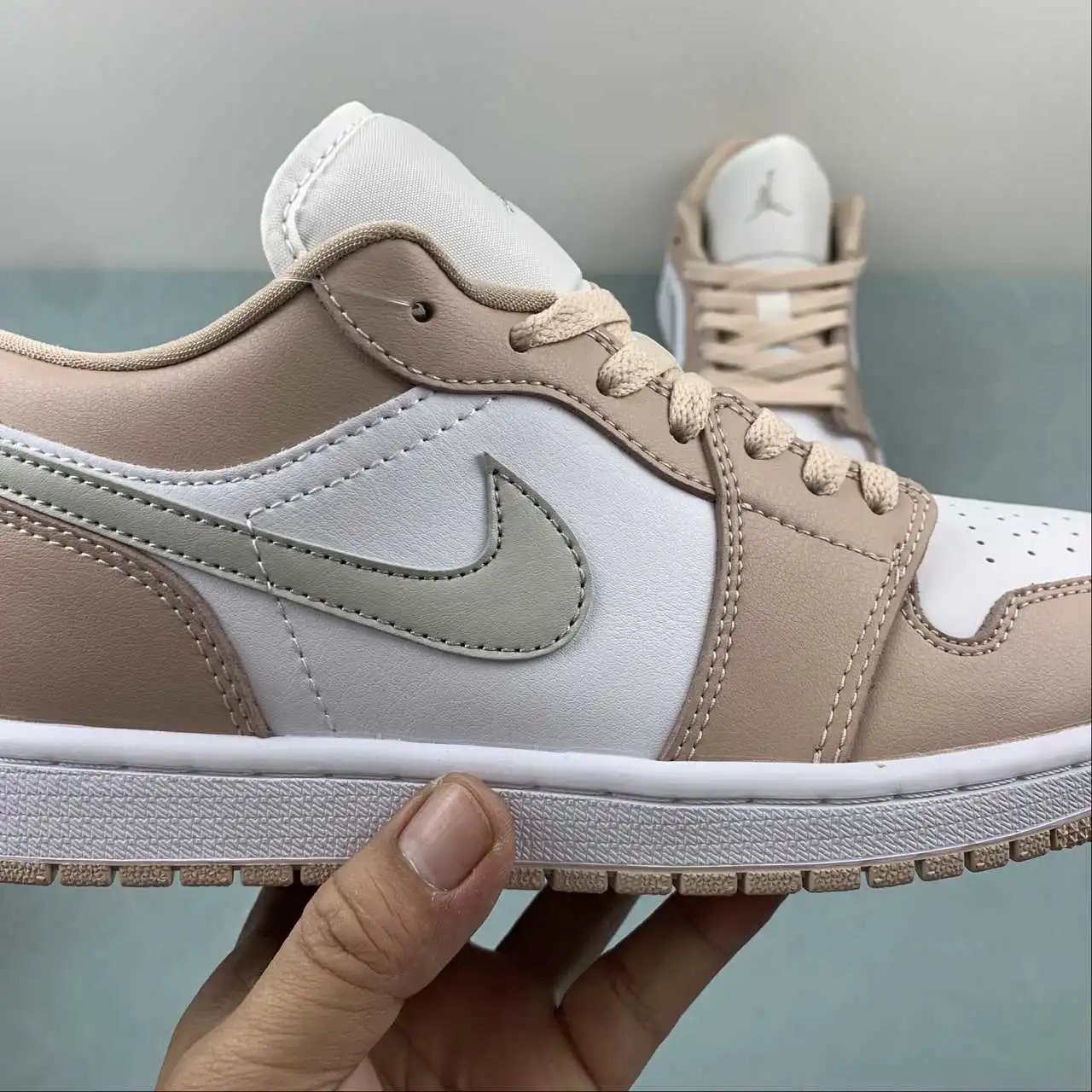 Air Jordan 1 Low DC0774-120 9