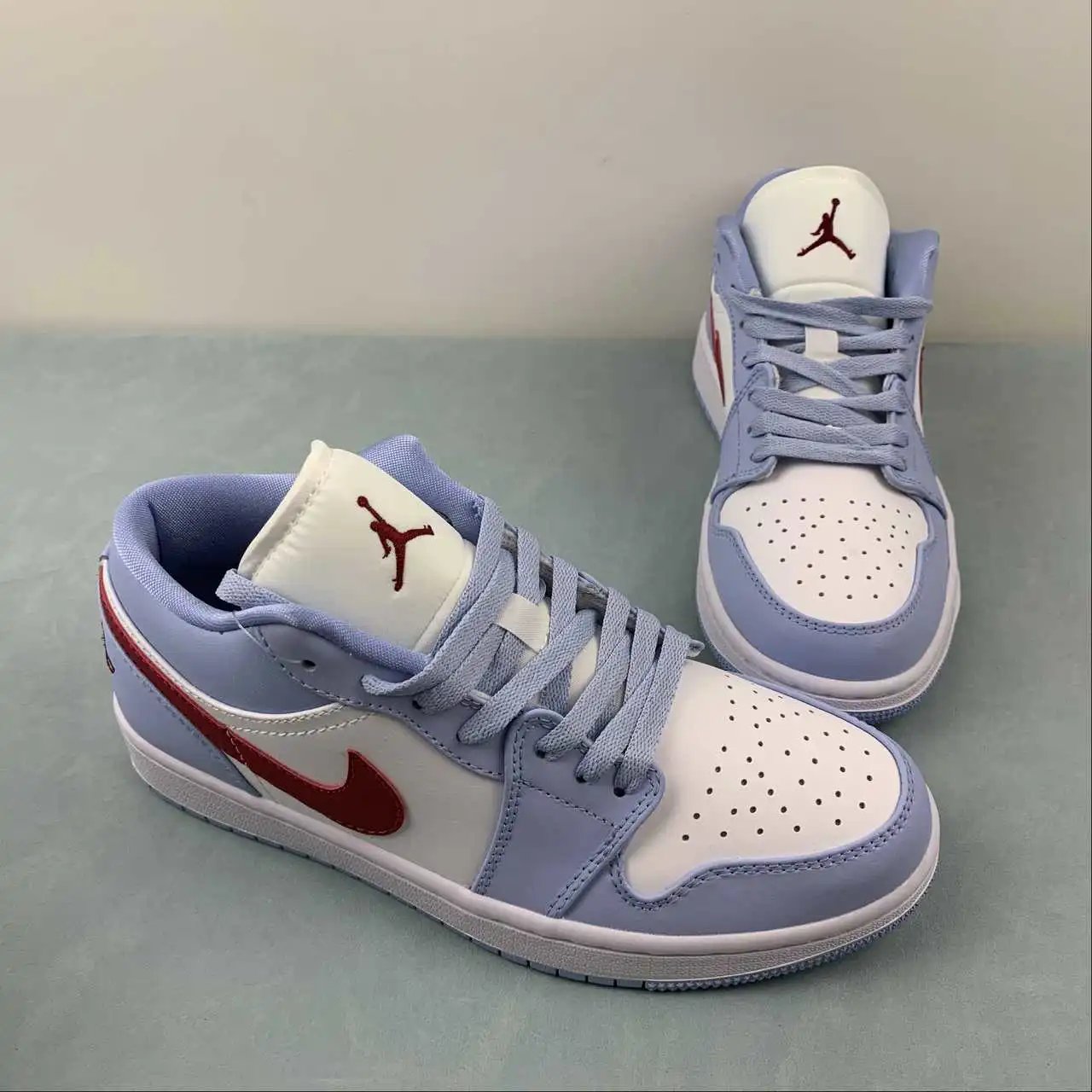 Air Jordan 1 Low DC0774-164 thumbnail 2