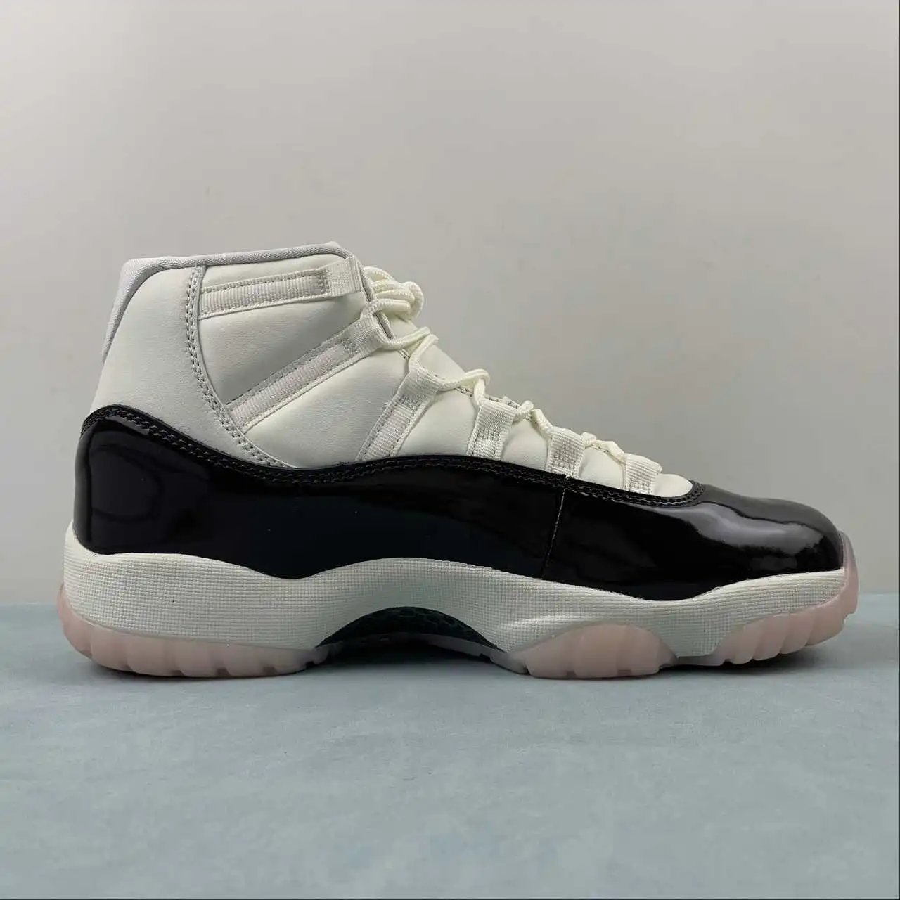 Air Jordan 11 AR0715-101 5