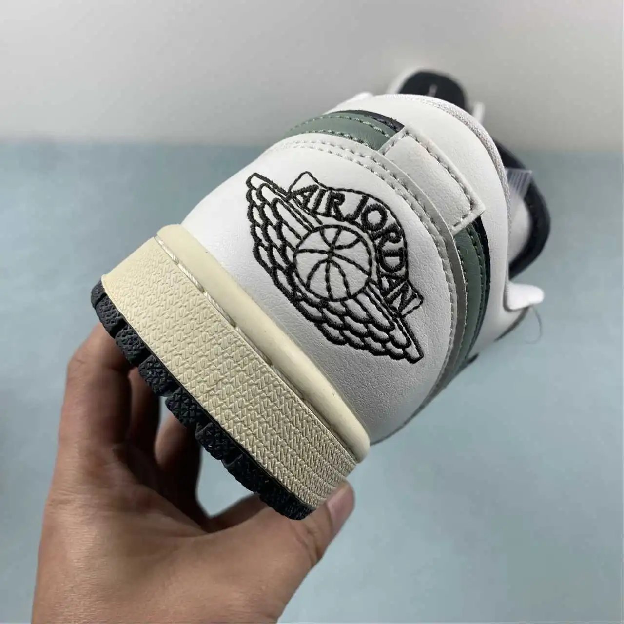 Air Jordan 1 Low DC0774-001 10