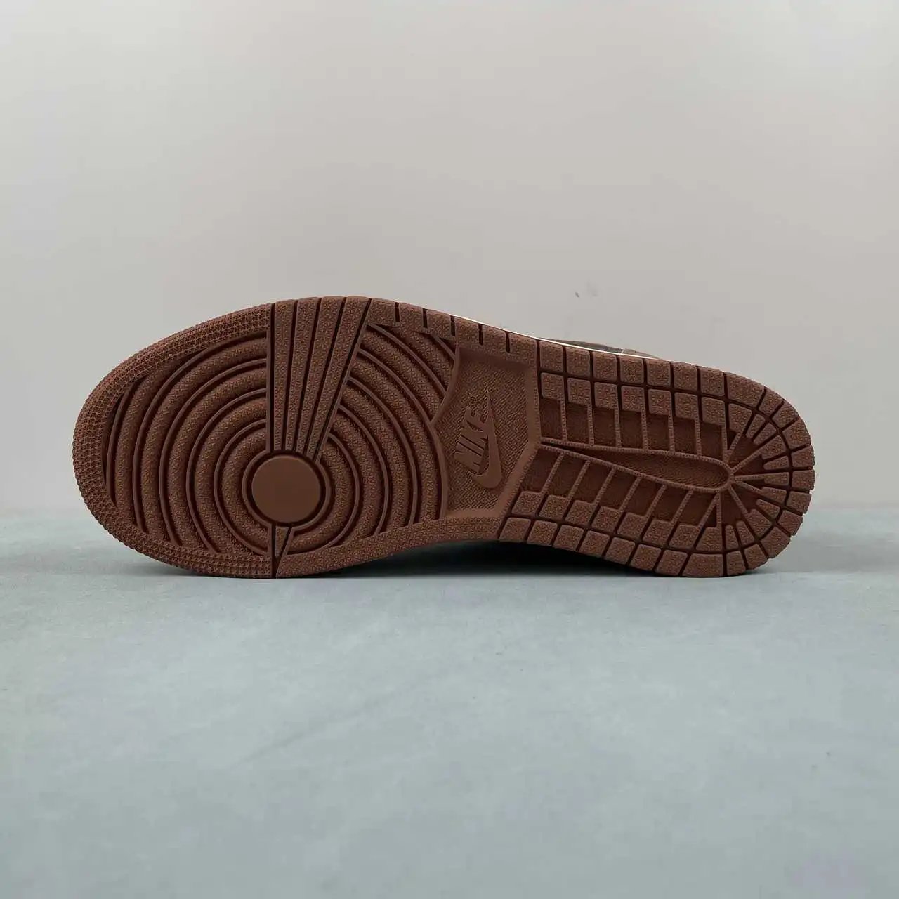 Air Jordan 1 Low DC0774-021 11