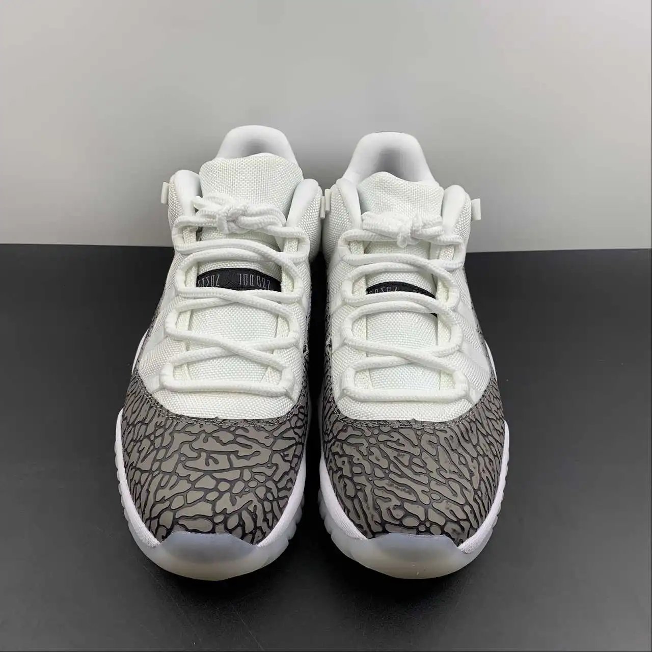 Air Jordan 11 AV2187-140 11