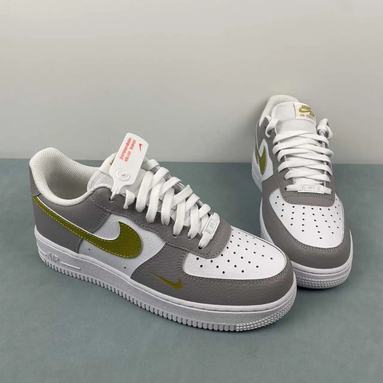 Nike Air Force 1 IB3881-001 thumbnail 2