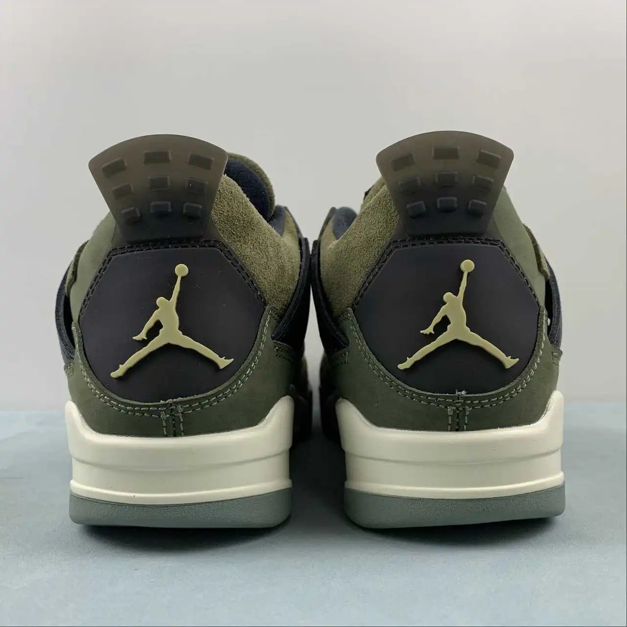 Air Jordan 4 FB9927-200 thumbnail 3