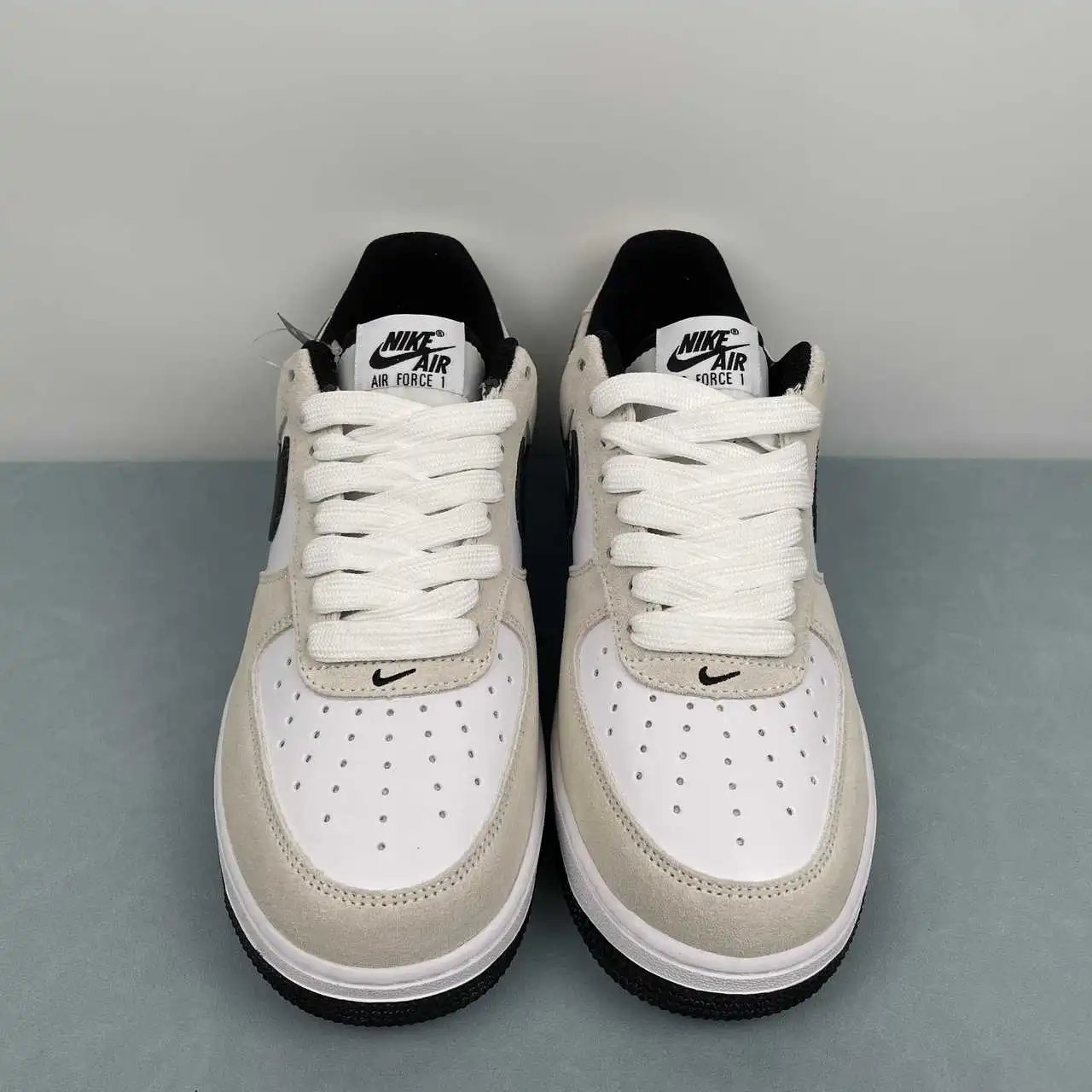 Nike Air Force 1 IB6388-100 thumbnail 3