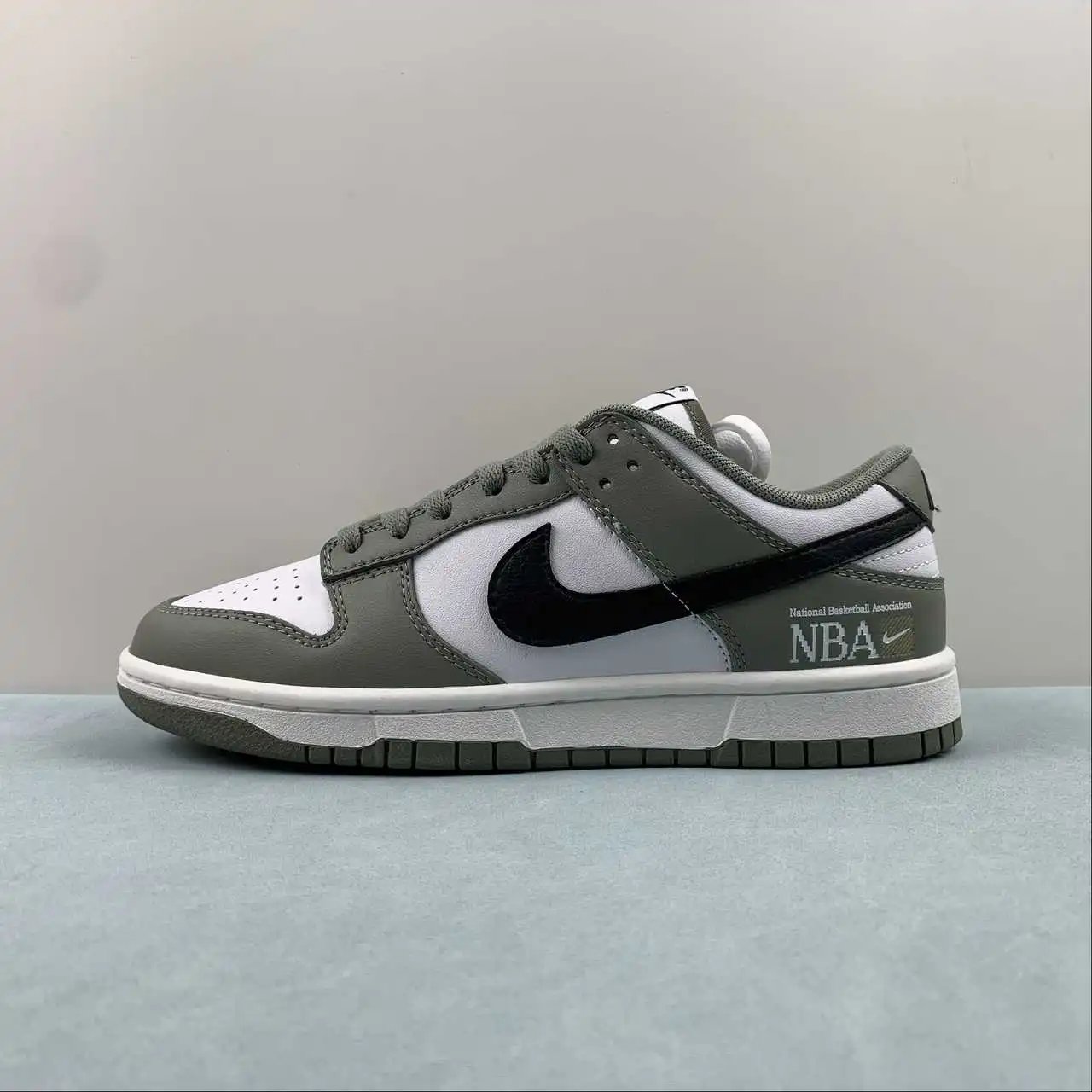 Nike Dunk Low FZ4624-001 thumbnail 4
