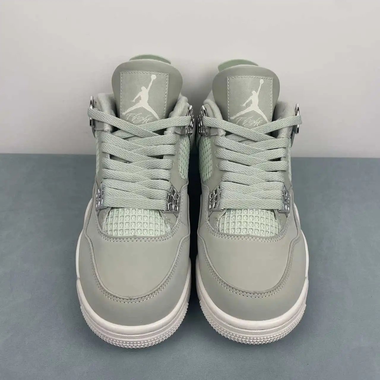 Air Jordan 4 HV0823-003 thumbnail 4
