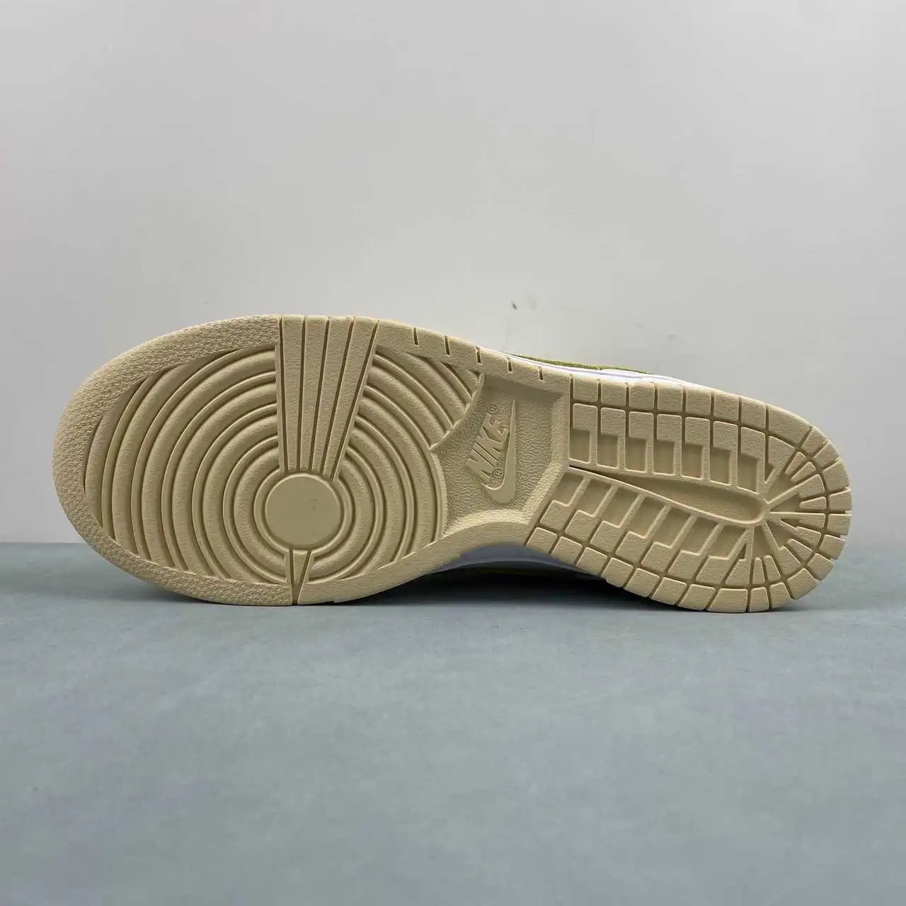 Nike Dunk Low DM9467-700 12