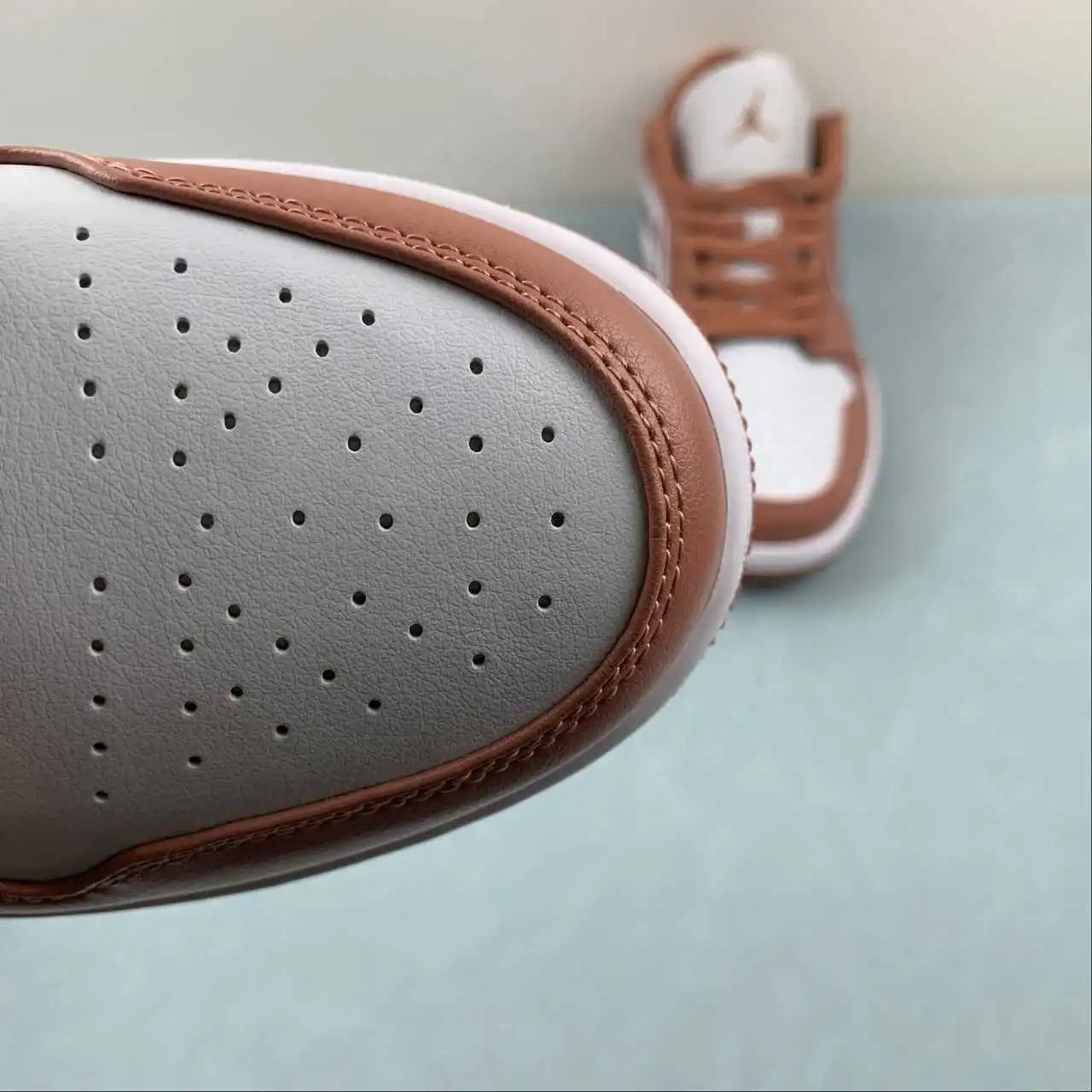 Air Jordan 1 Low DC0774-080 8
