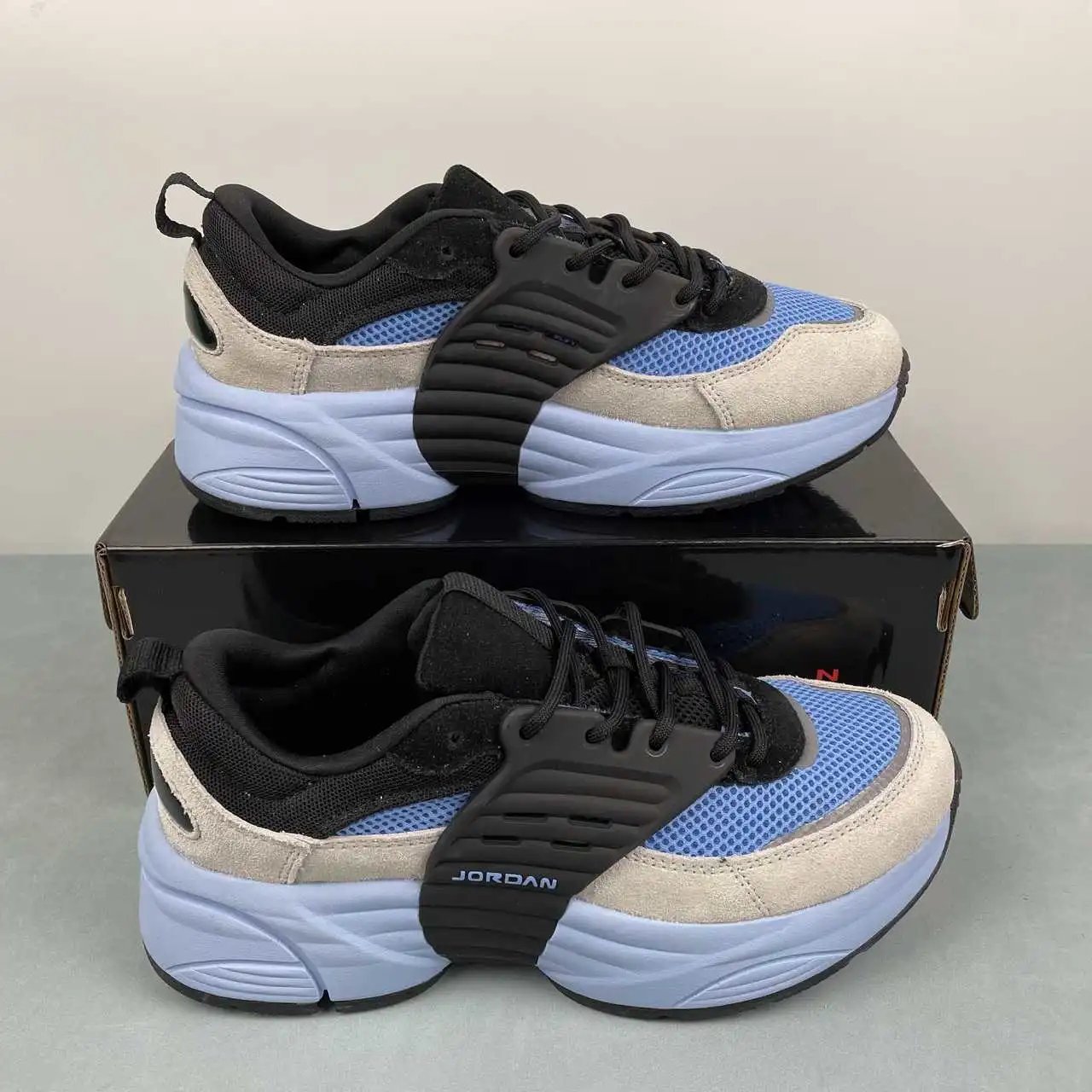 Air Jordan IB3722-402