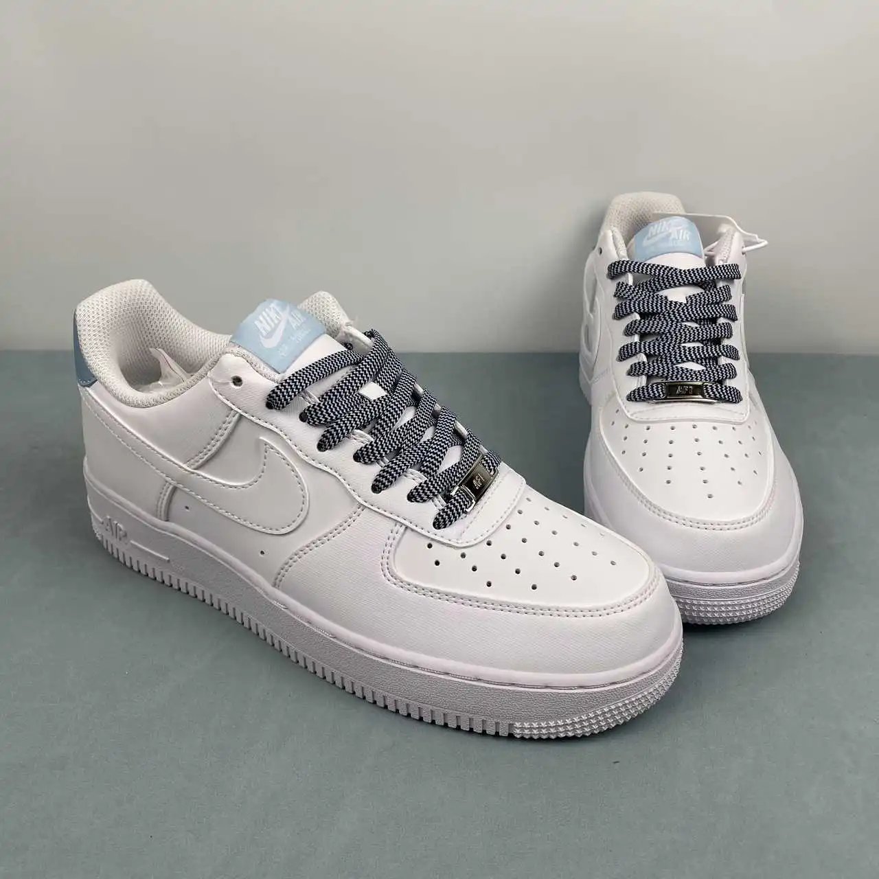 Nike Air Force 1 IB7167-101 thumbnail 2