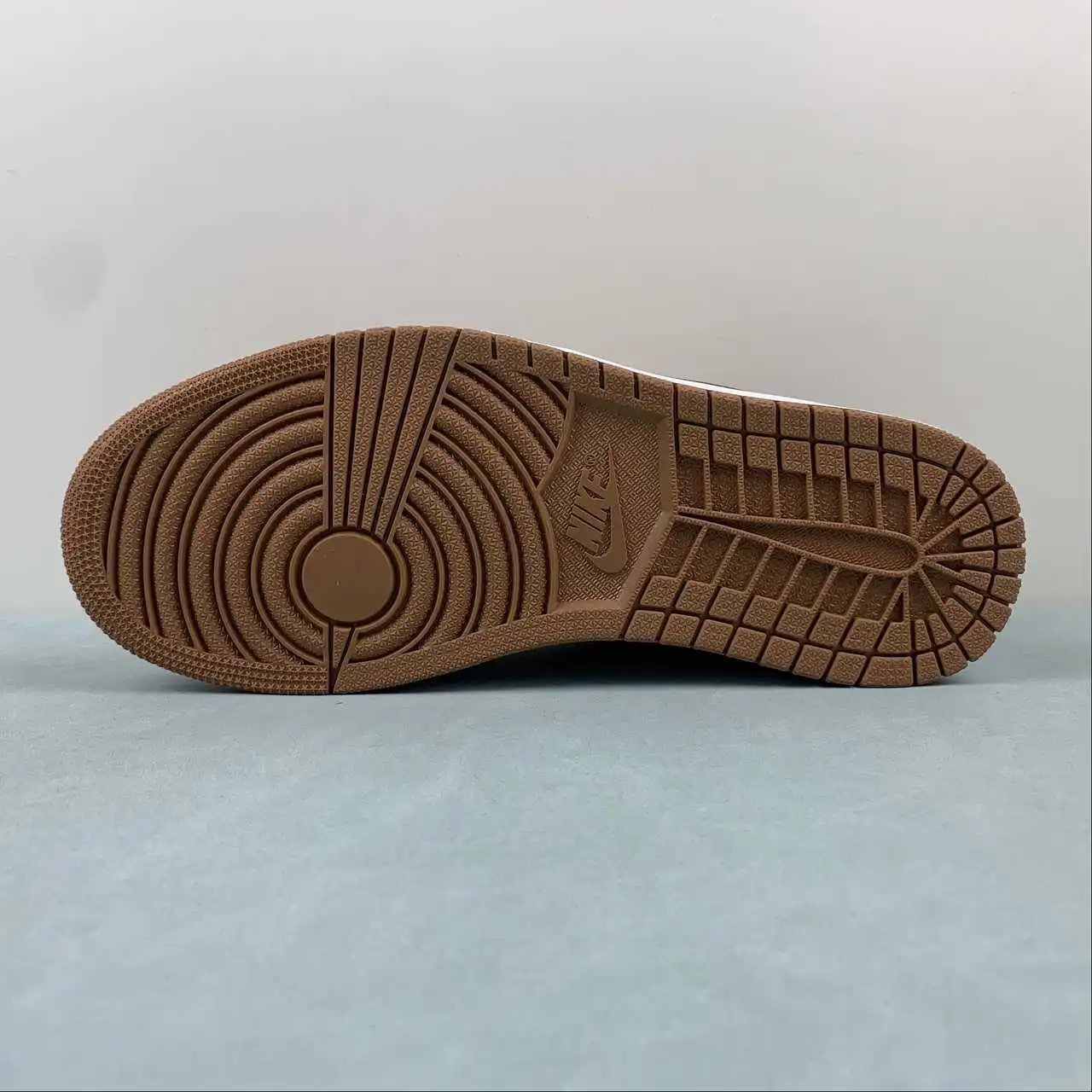 Air Jordan 1 Low FJ3453-200 11