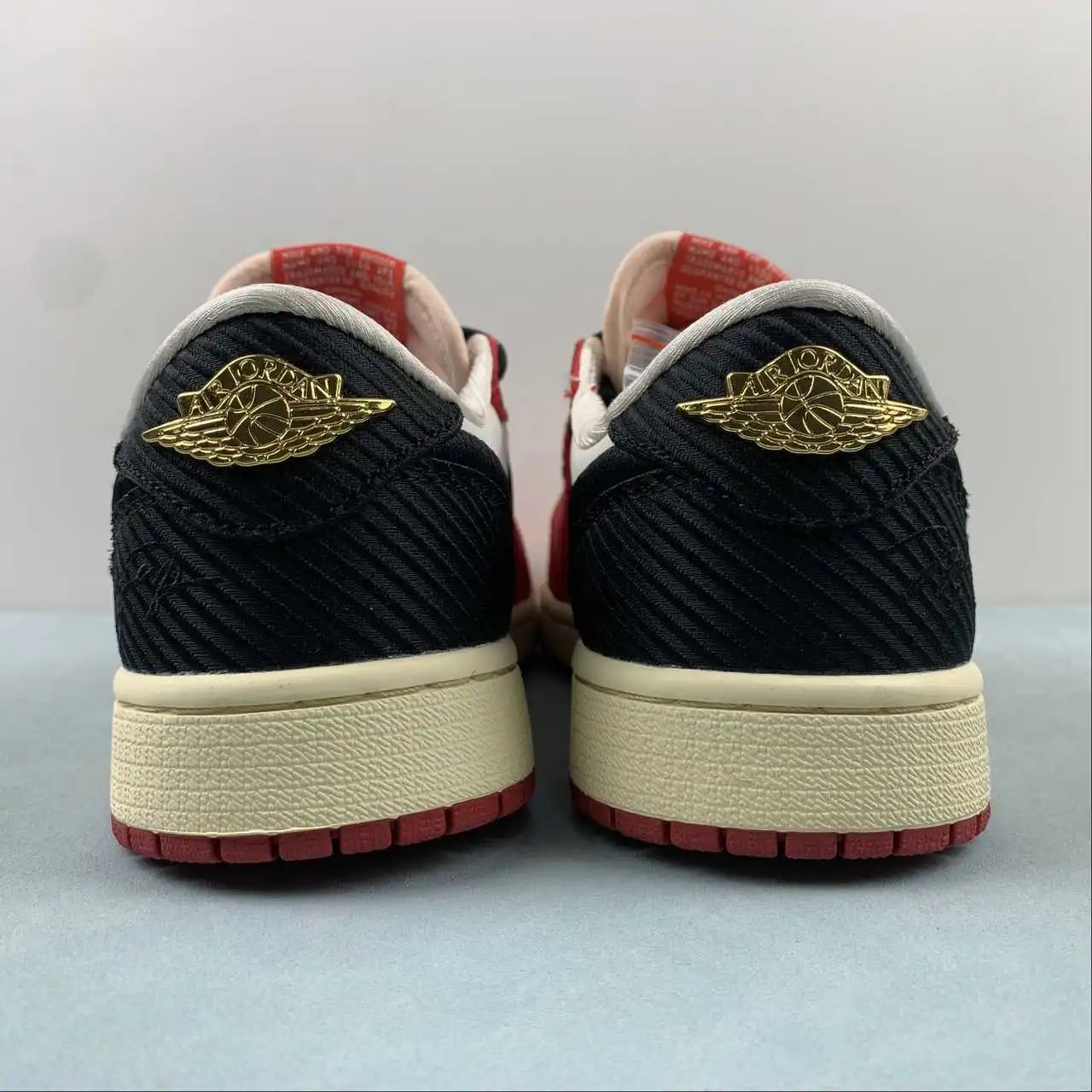 Air Jordan 1 Low FN0432-100 thumbnail 4