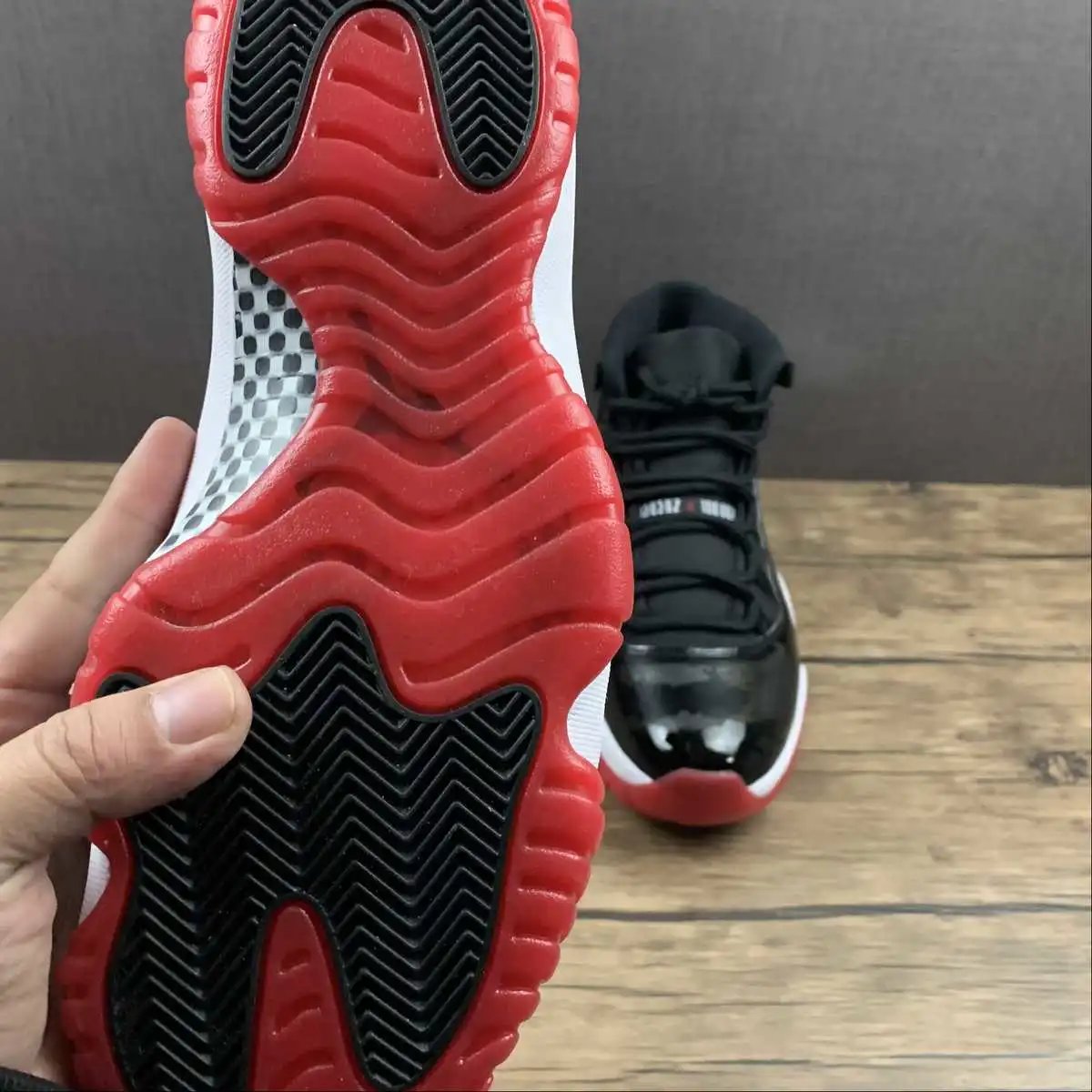 Air Jordan 11 378037-061 11