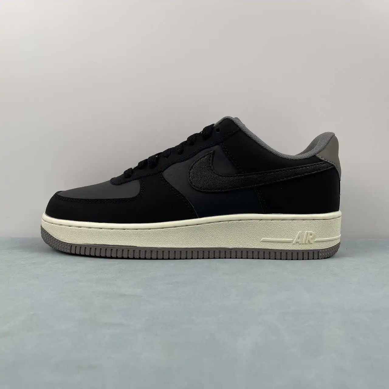 Nike Air Force 1 FZ5225-001 thumbnail 4