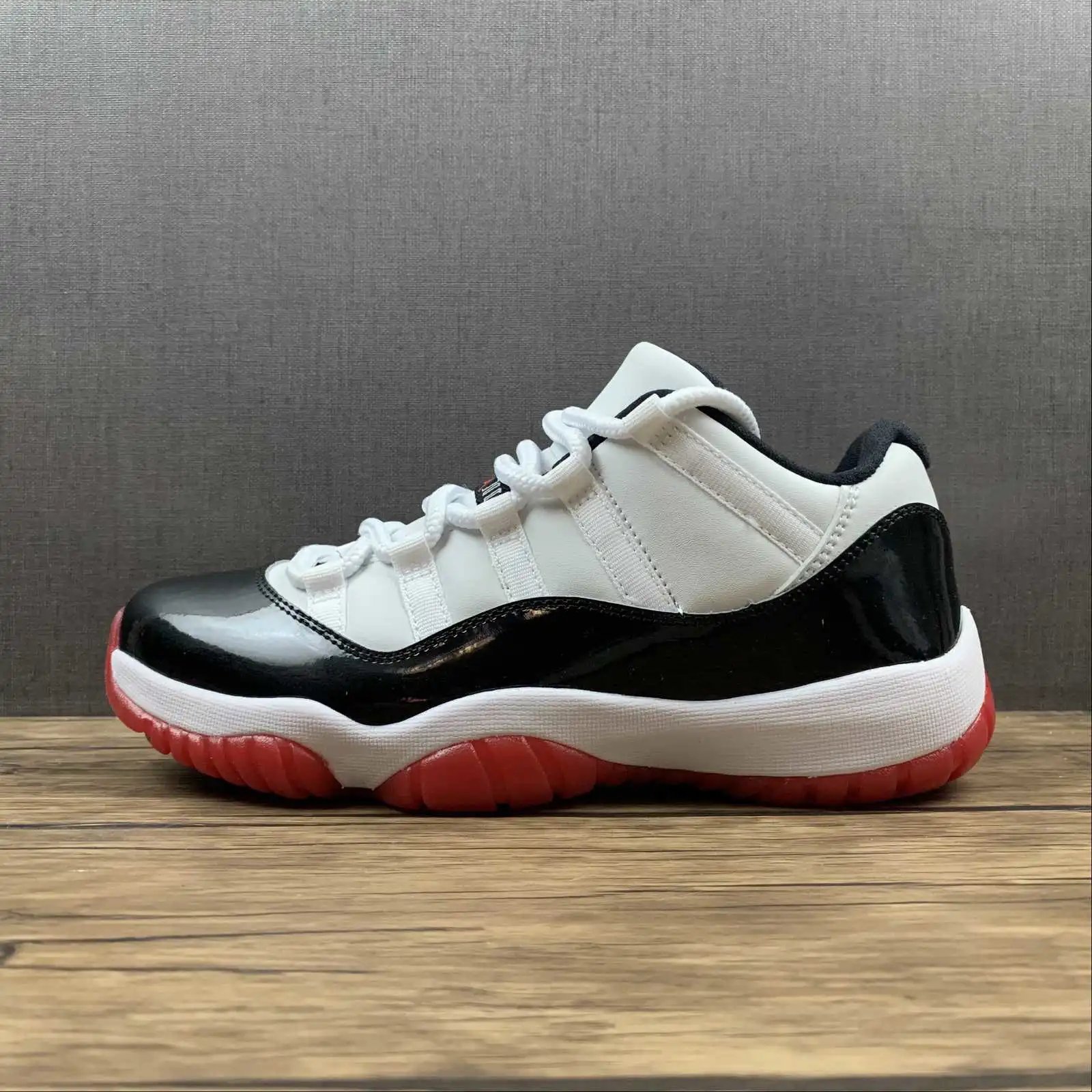Air Jordan 11 AV2187-160 6