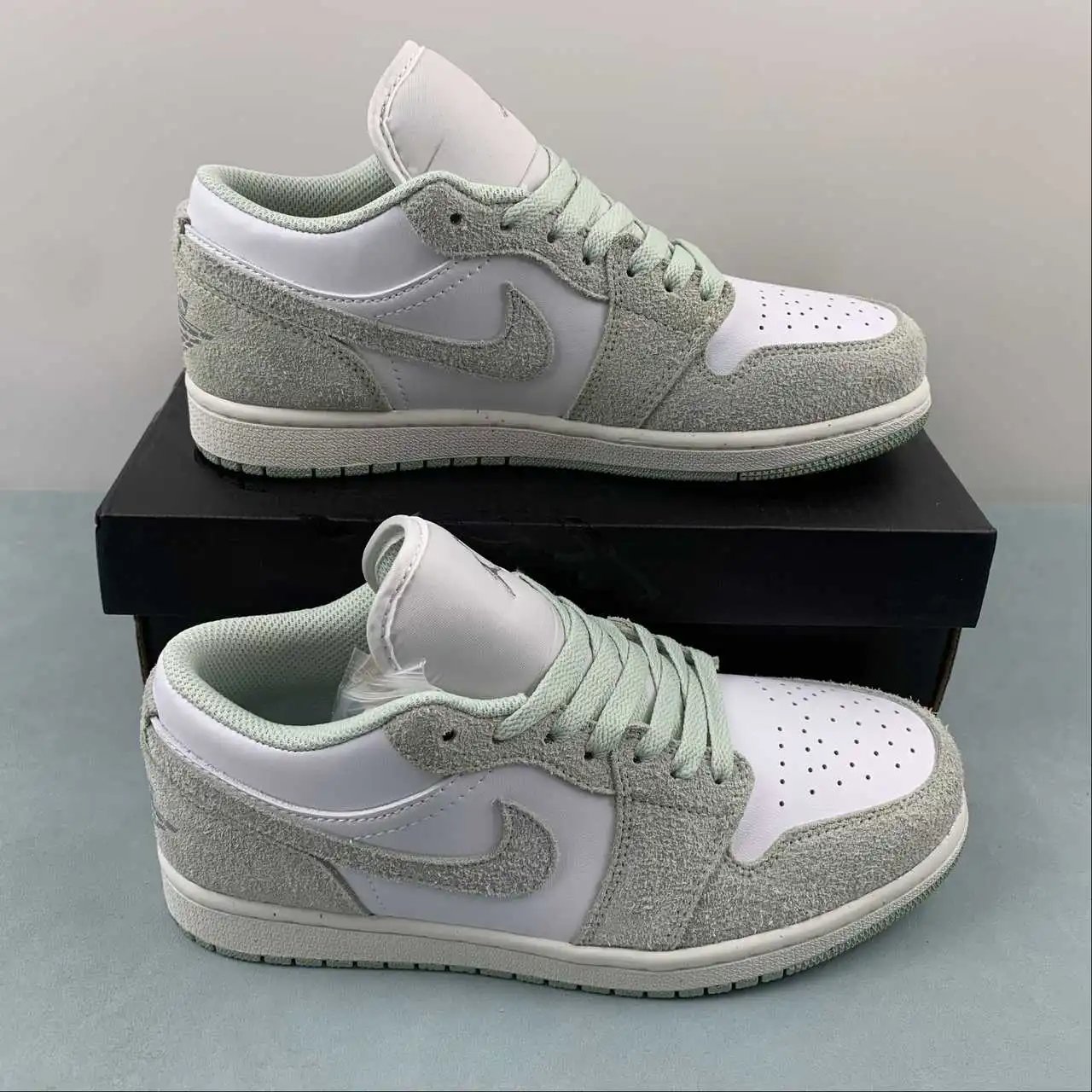 Air Jordan 1 Low FN5214-131