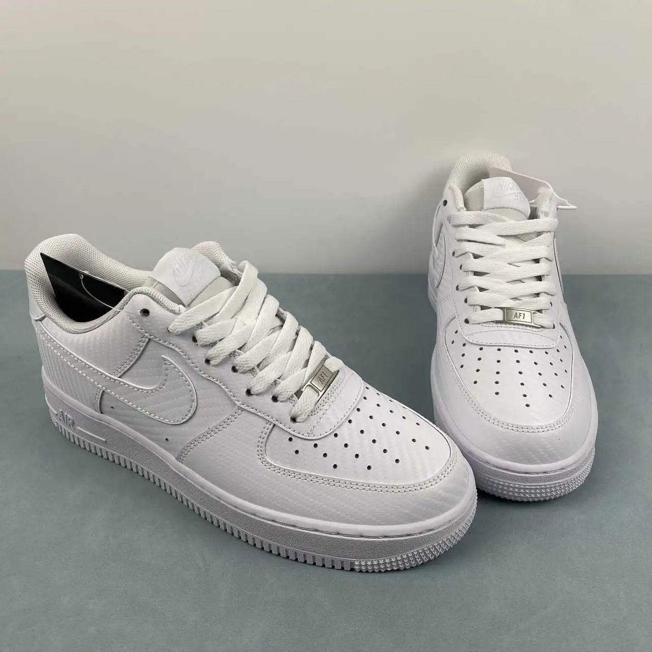Nike Air Force 1 HF2886-100 thumbnail 2