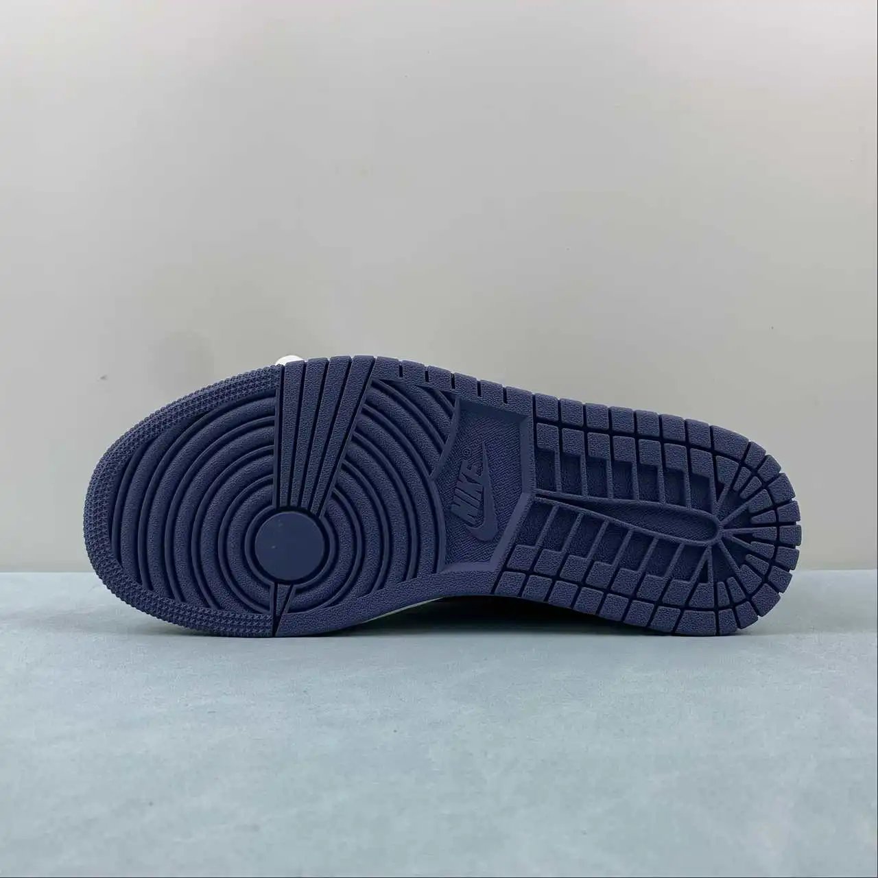 Air Jordan 1 Low DM7866-040 11