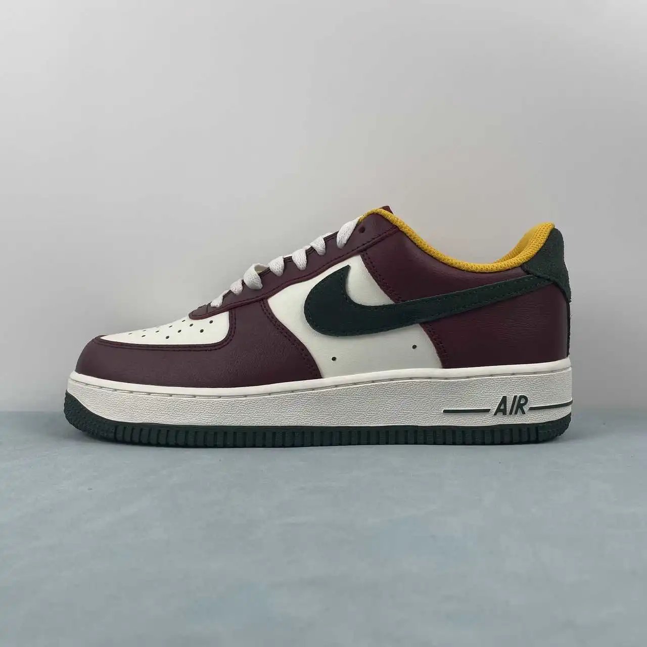 Nike Air Force 1 HQ3612-113 thumbnail 4