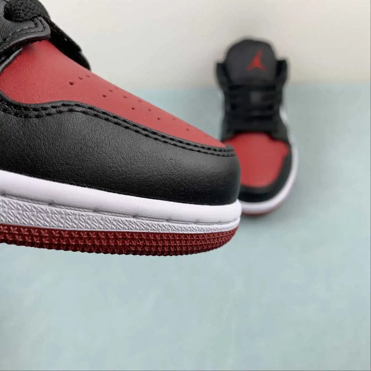 Air Jordan 1 Low 553558-161 7