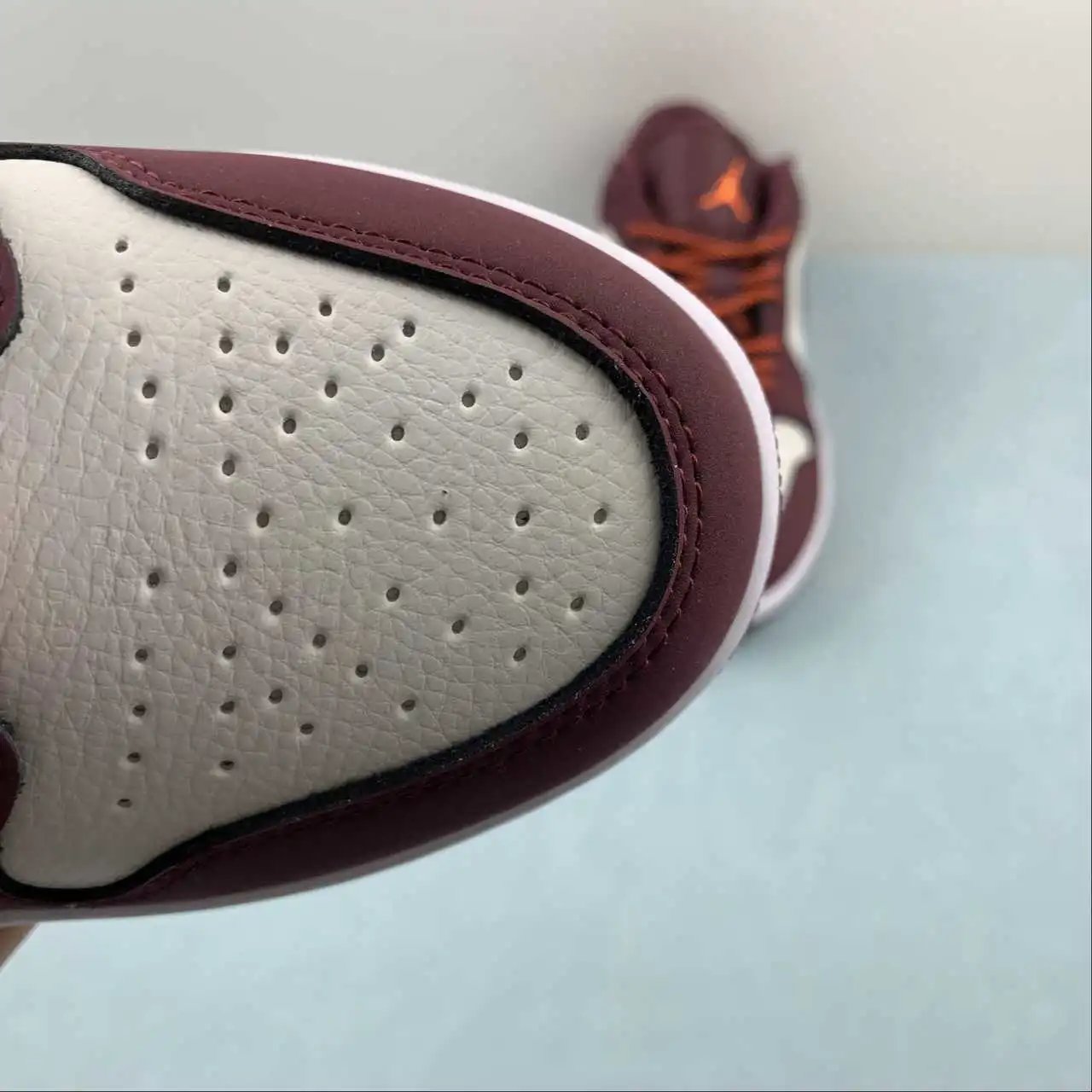 Air Jordan 1 Low 553560-068 8
