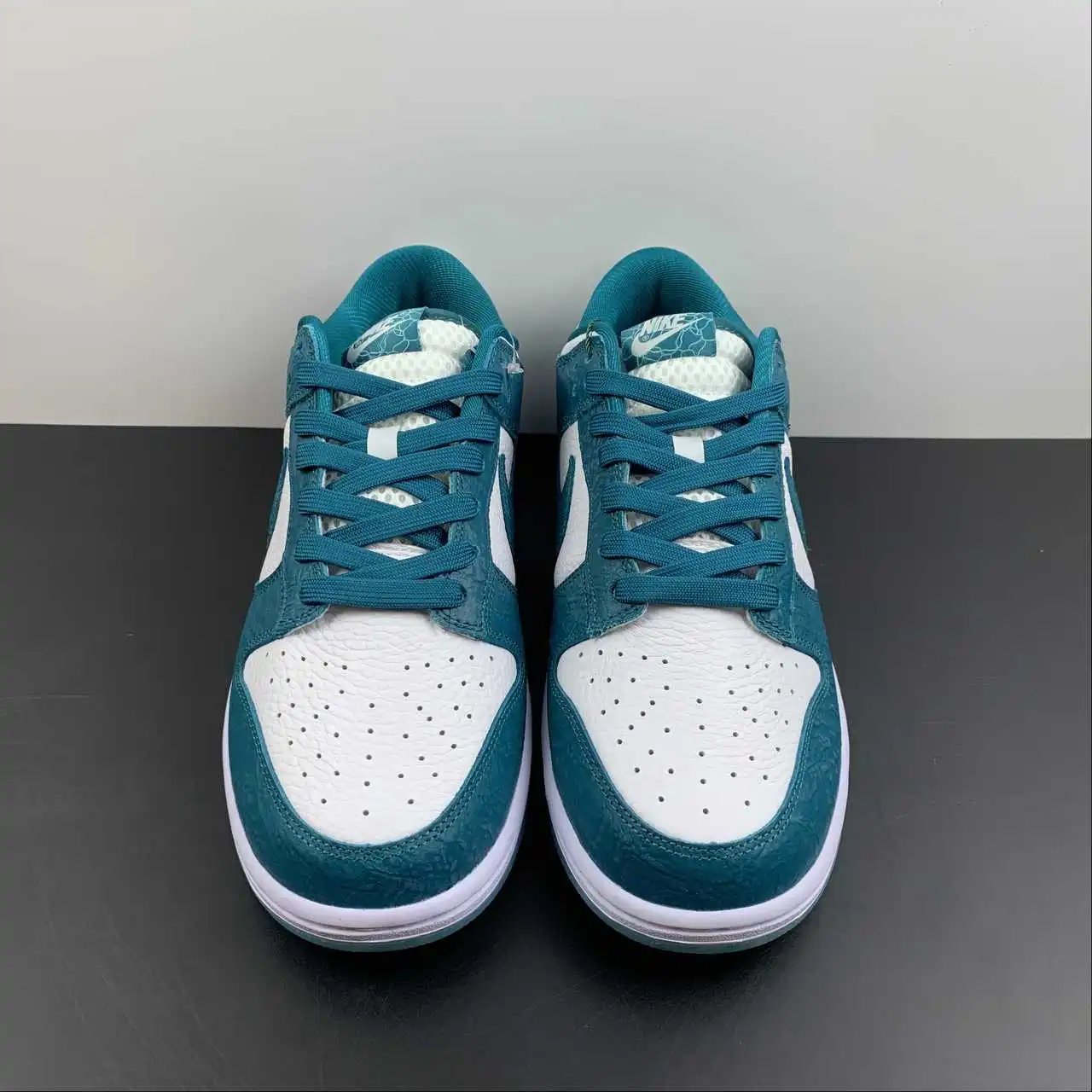 Nike Dunk Low DV3029-100 3