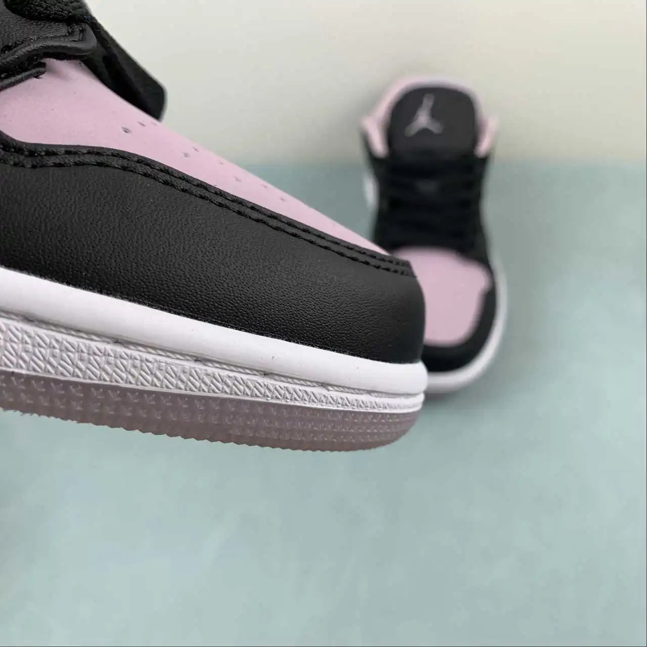 Air Jordan 1 Low DV1309-051 7