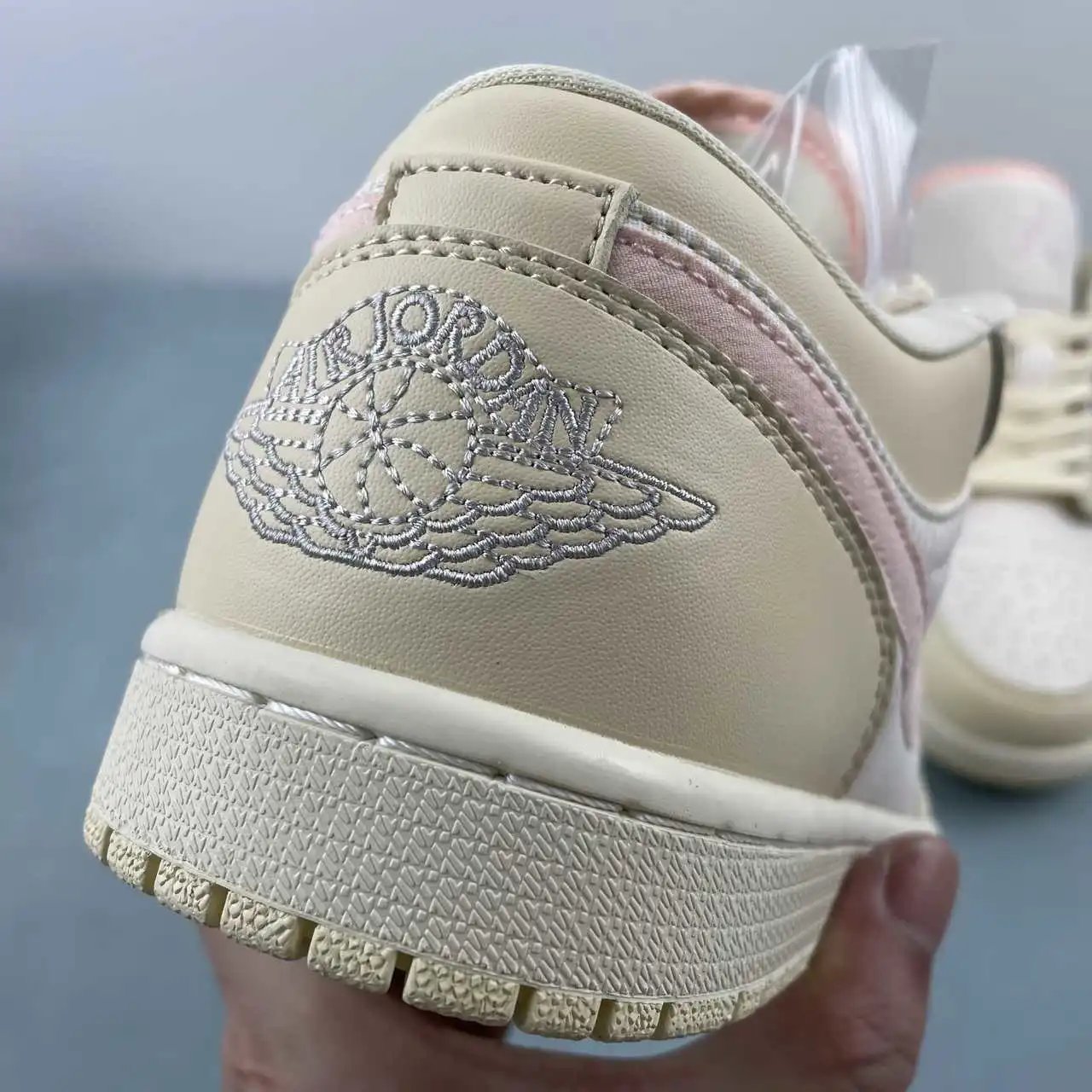 Air Jordan 1 Low FQ1925-100 9