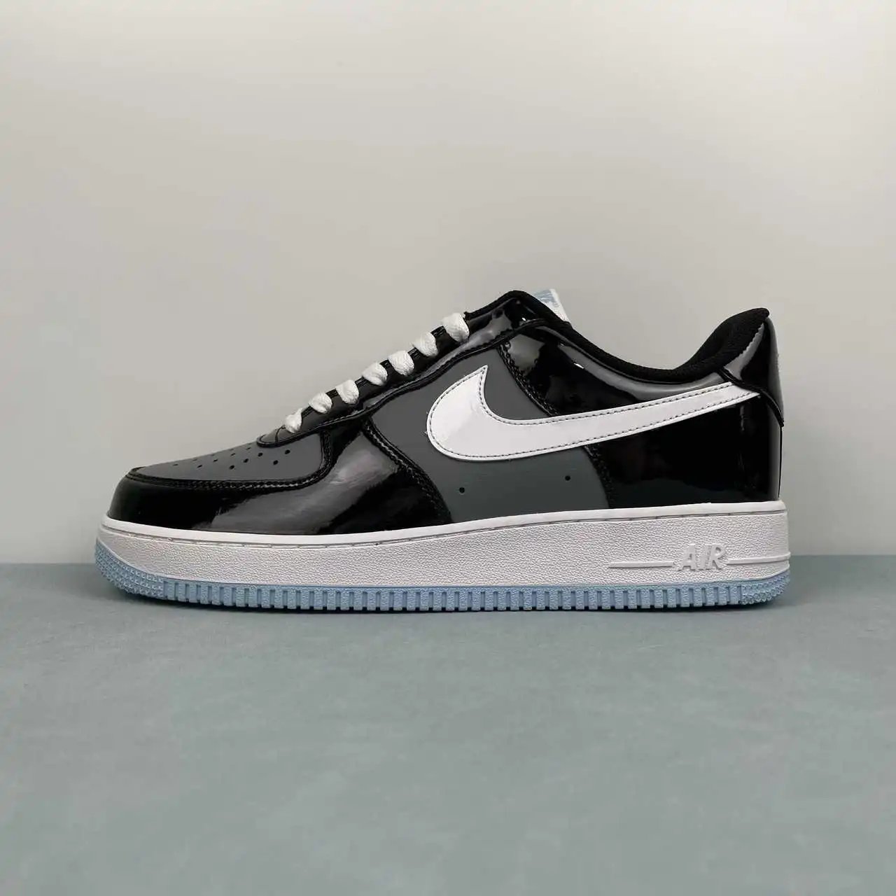 Nike Air Force 1 IB7676-001 thumbnail 4