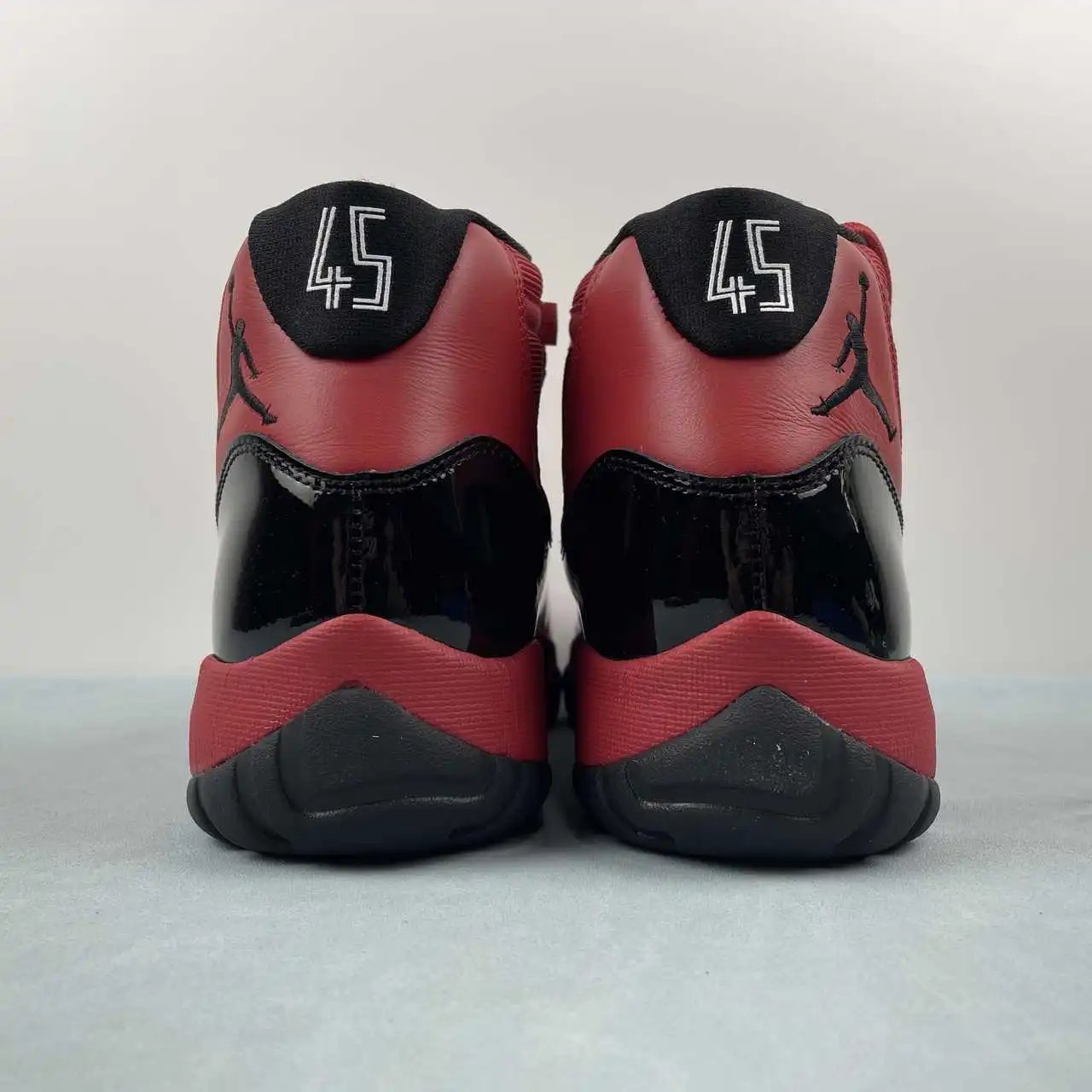 Air Jordan 11 CT8012-600 thumbnail 3