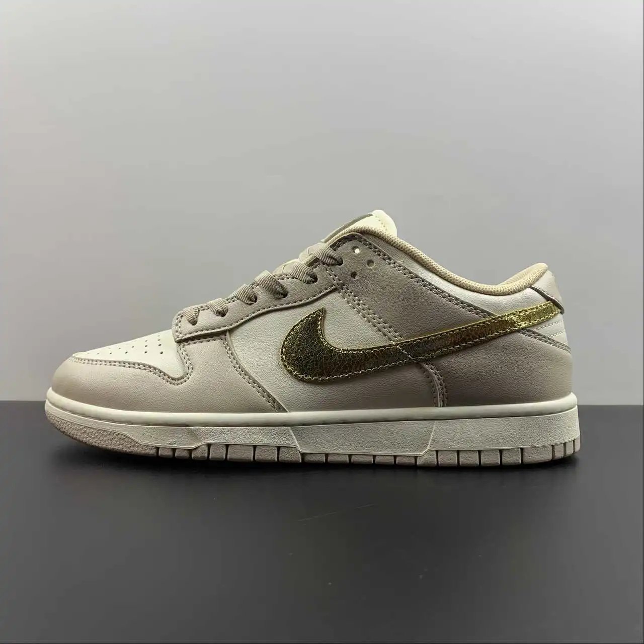 Nike Dunk Low DX5930-100 4