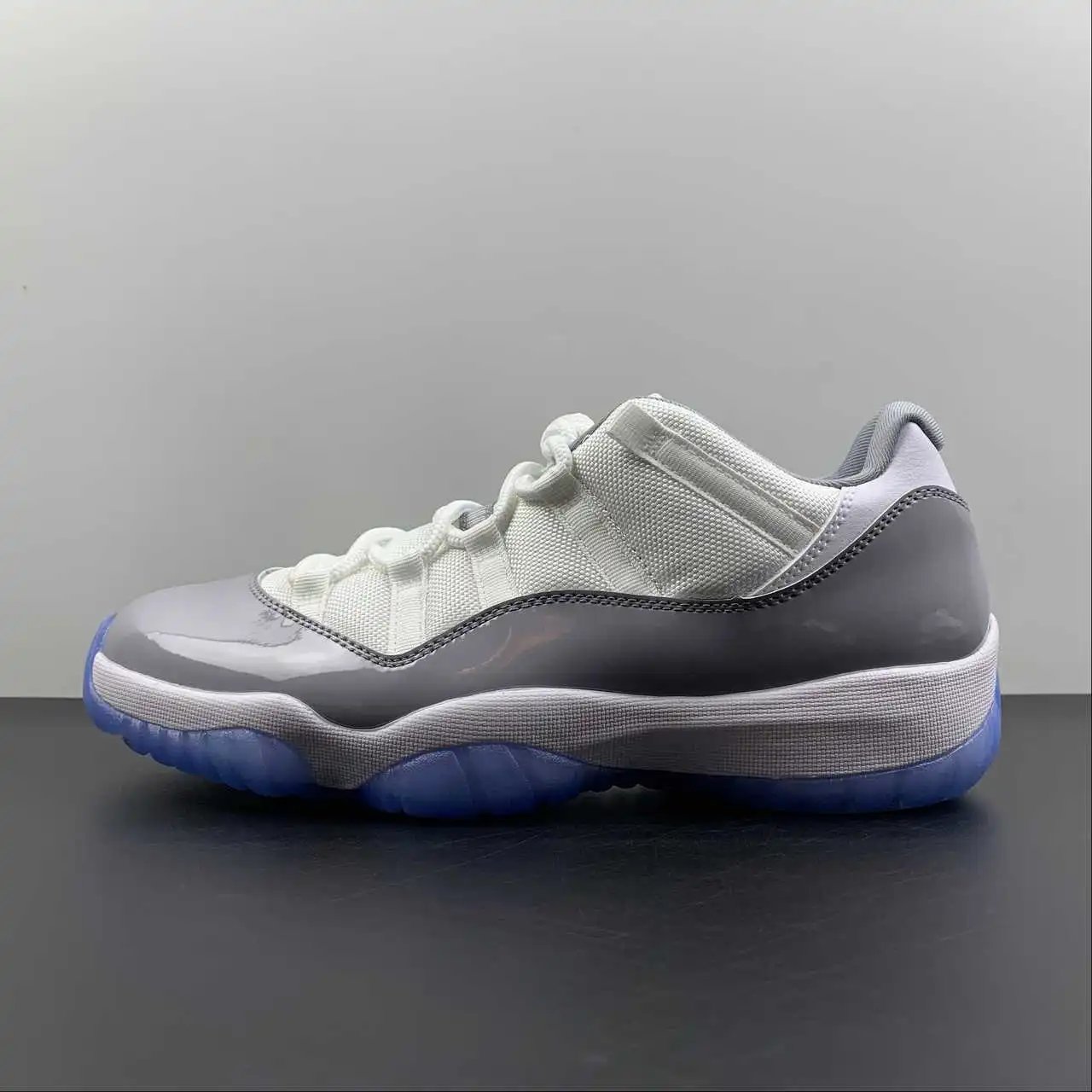Air Jordan 11 AV2187-140 6