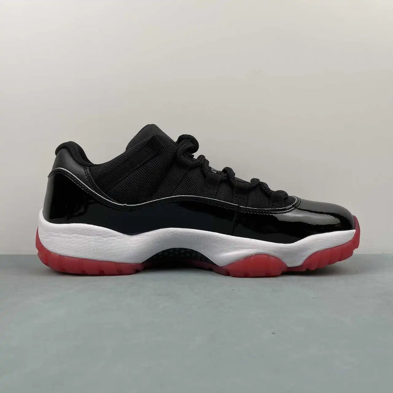 Air Jordan 11 FV5104-006 5