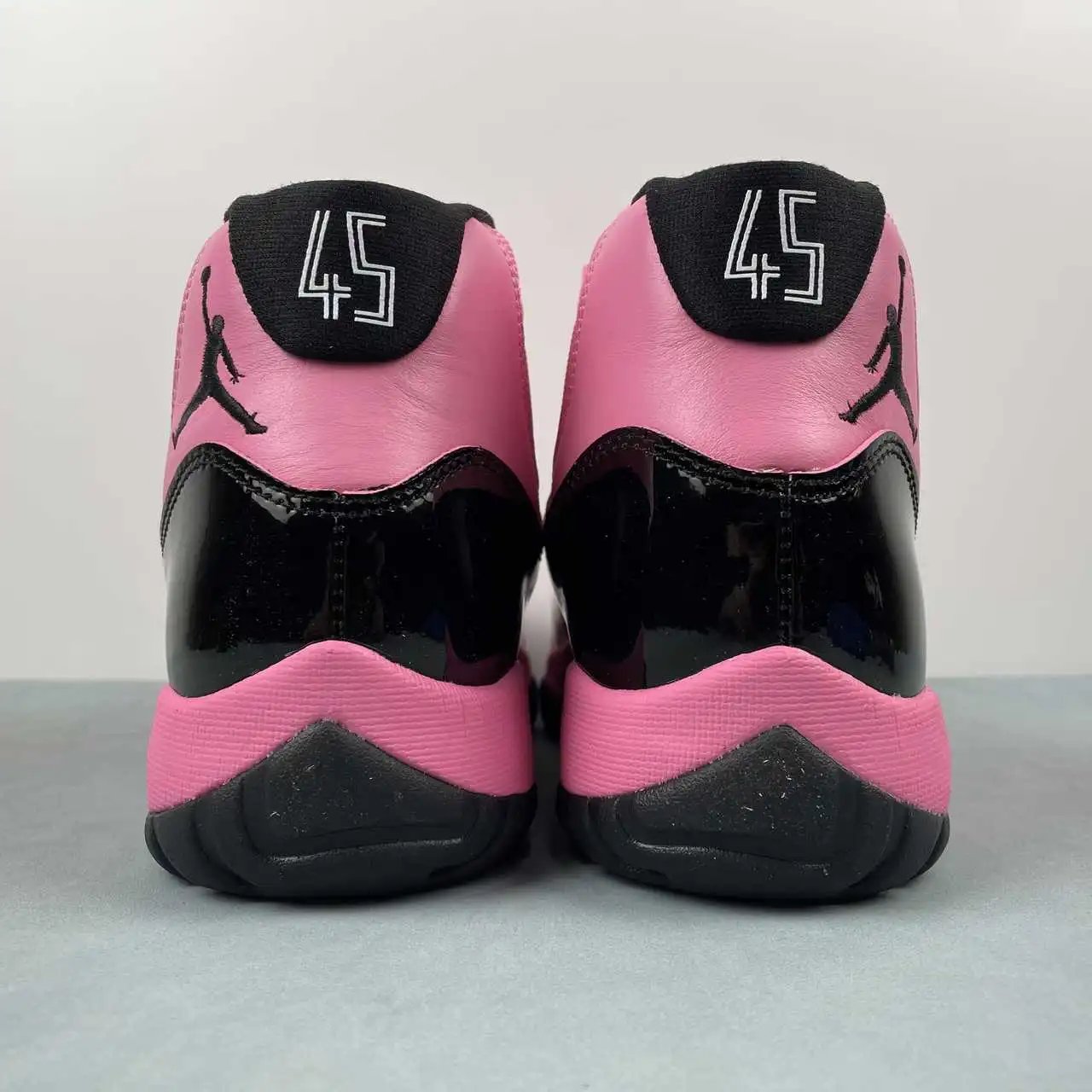Air Jordan 11 CT8012-500 thumbnail 3