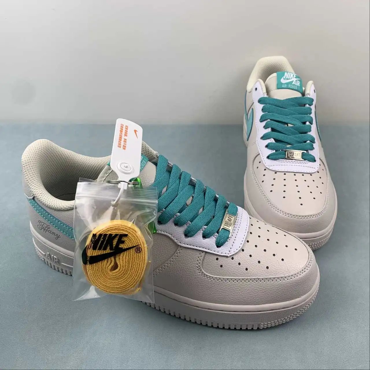 Nike Air Force 1 DZ1382-211 thumbnail 2