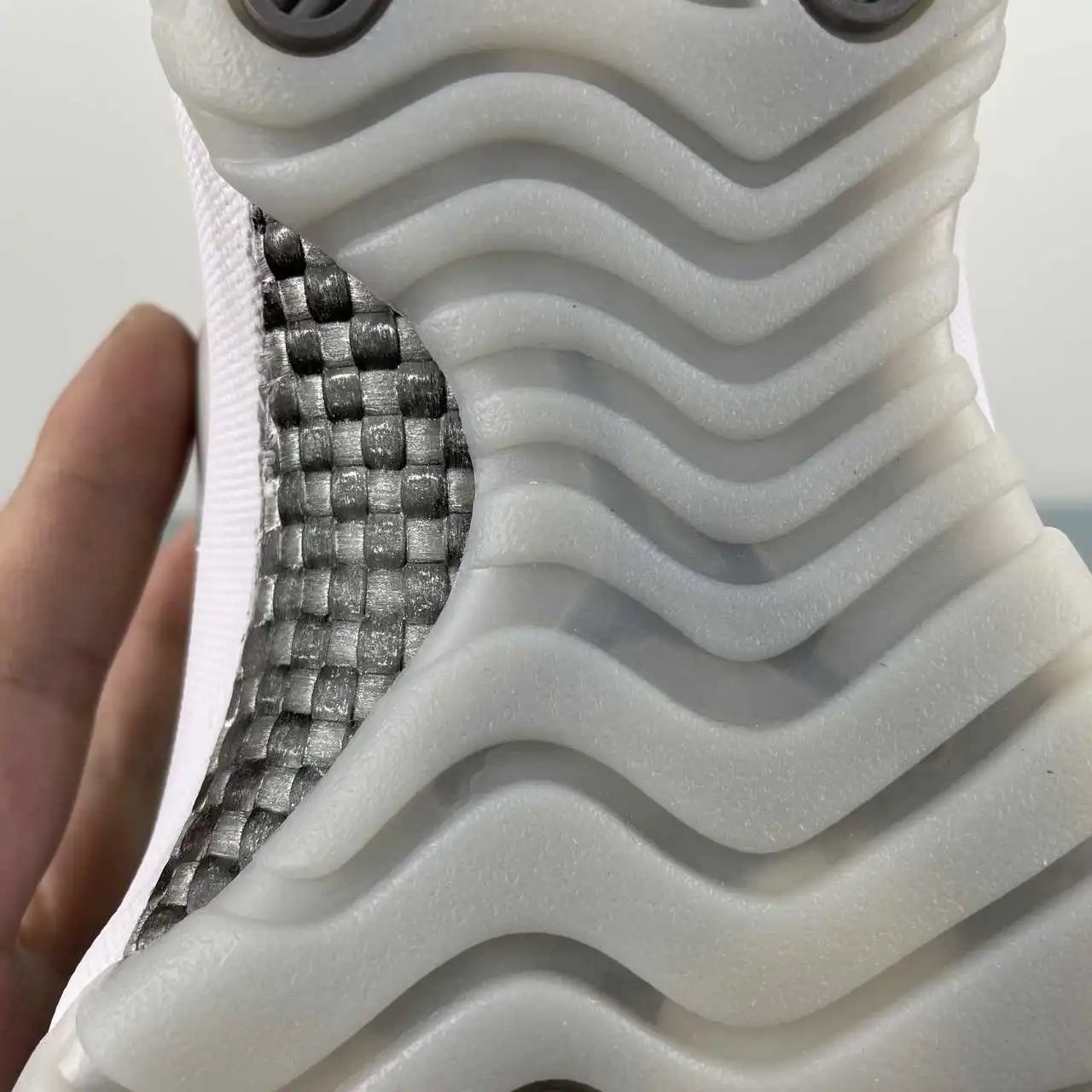 Air Jordan 11 AR0715-110 8