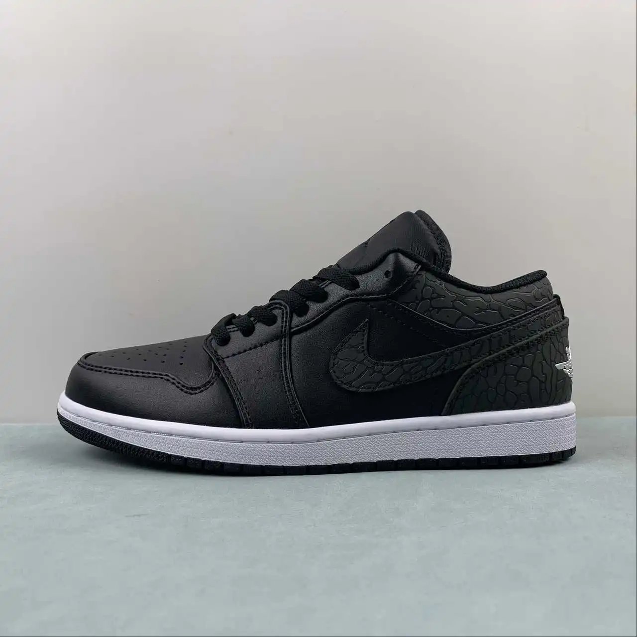 Air Jordan 1 Low FB9907-001 5