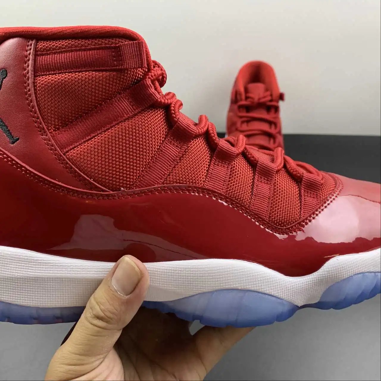Air Jordan 11 378037-623 8