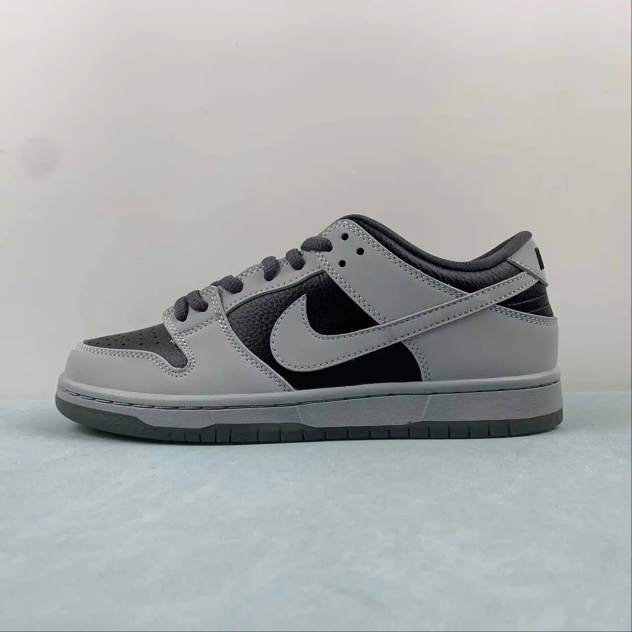 Nike Dunk Low 504750-020 thumbnail 4