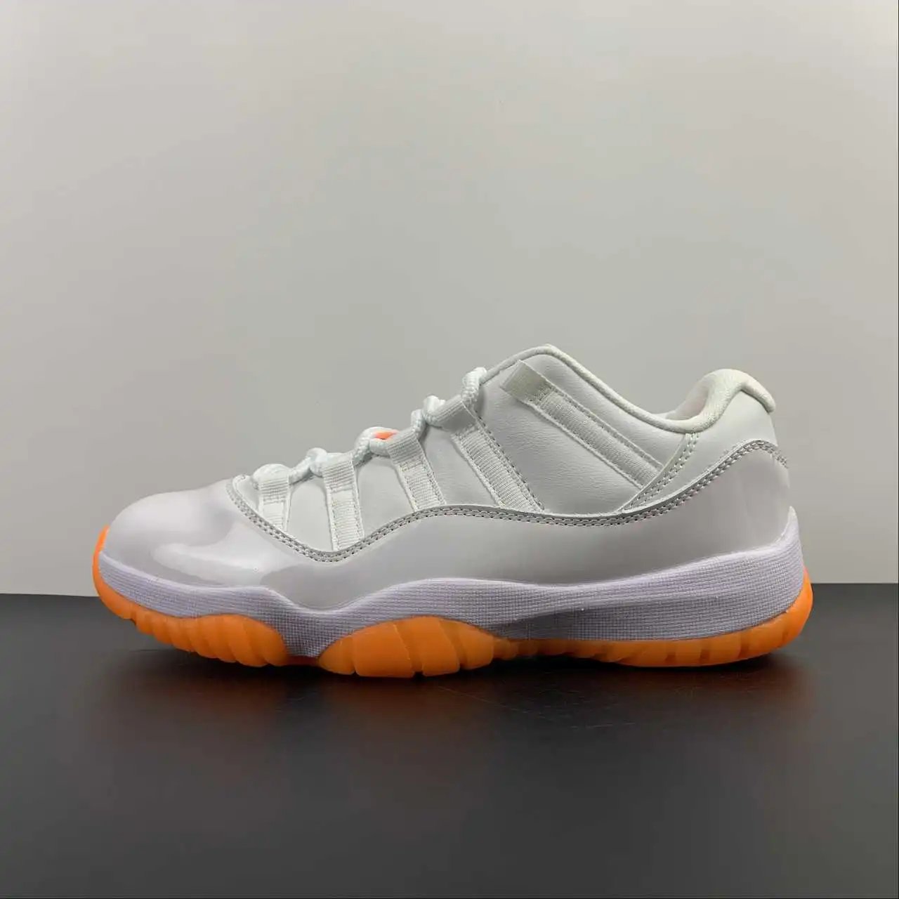 Air Jordan 11 AH7860-139 6