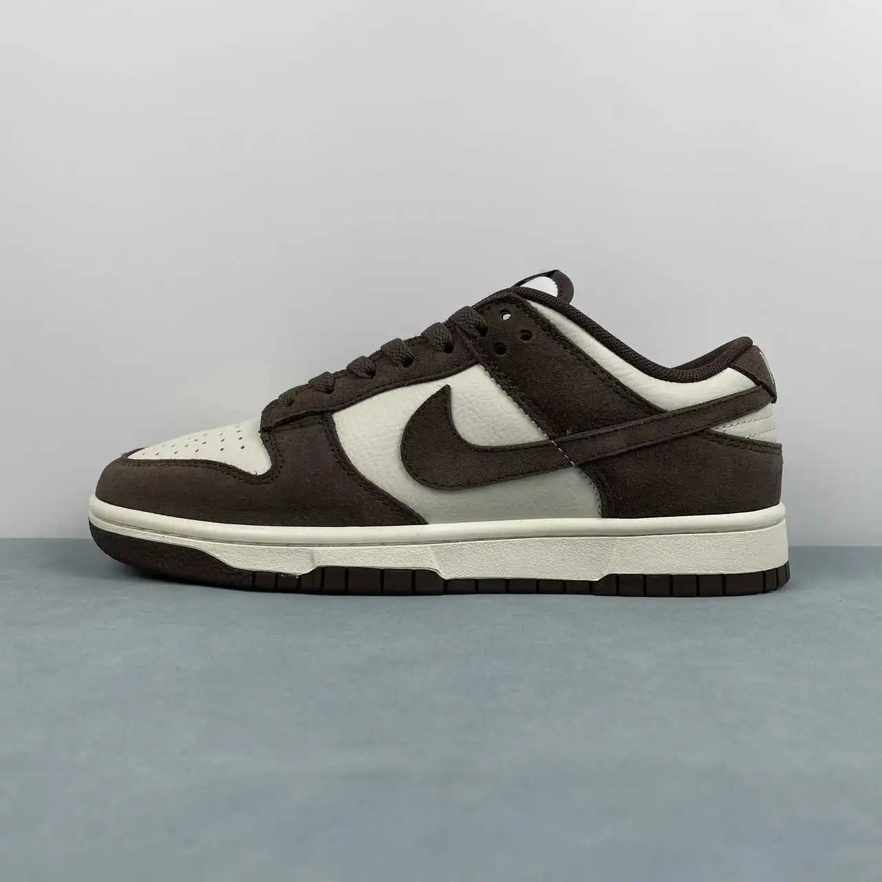 Nike Dunk Low Brown White Color-Blocked thumbnail 4