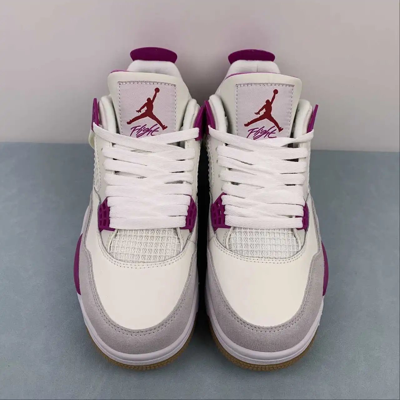 AJ4 × Nike SB DR5415-105 thumbnail 4