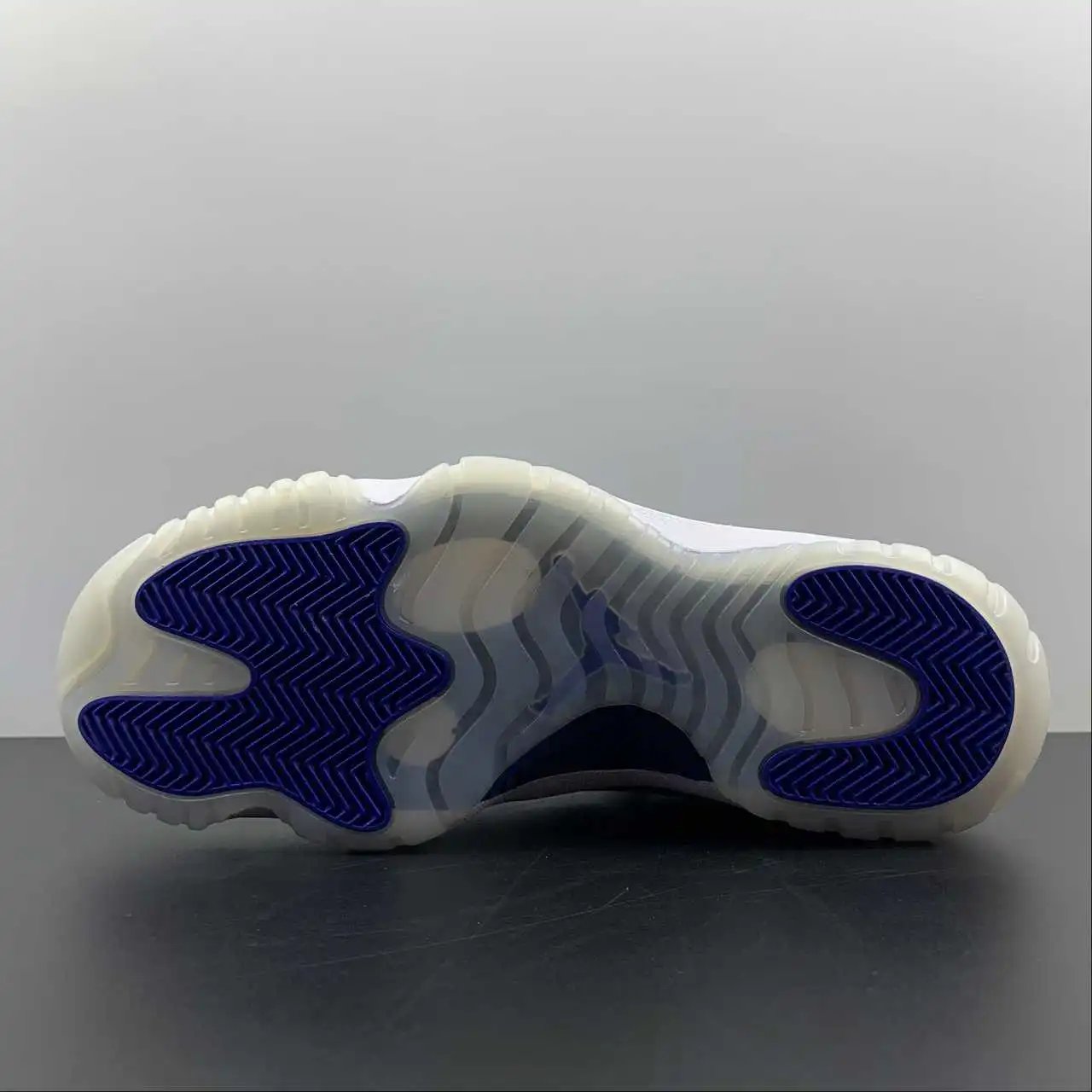 Air Jordan 11 AT7802-115 11