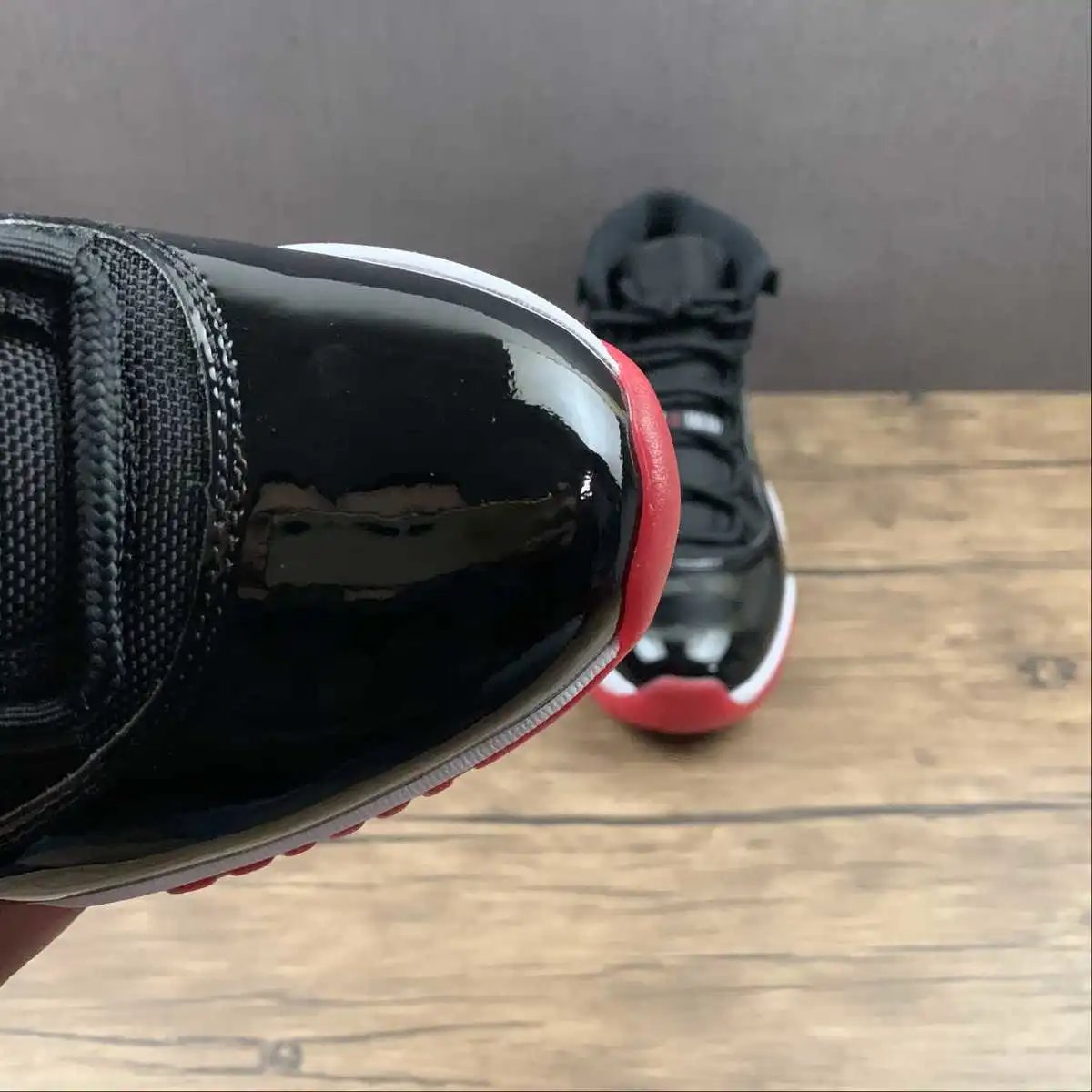 Air Jordan 11 378037-061 8